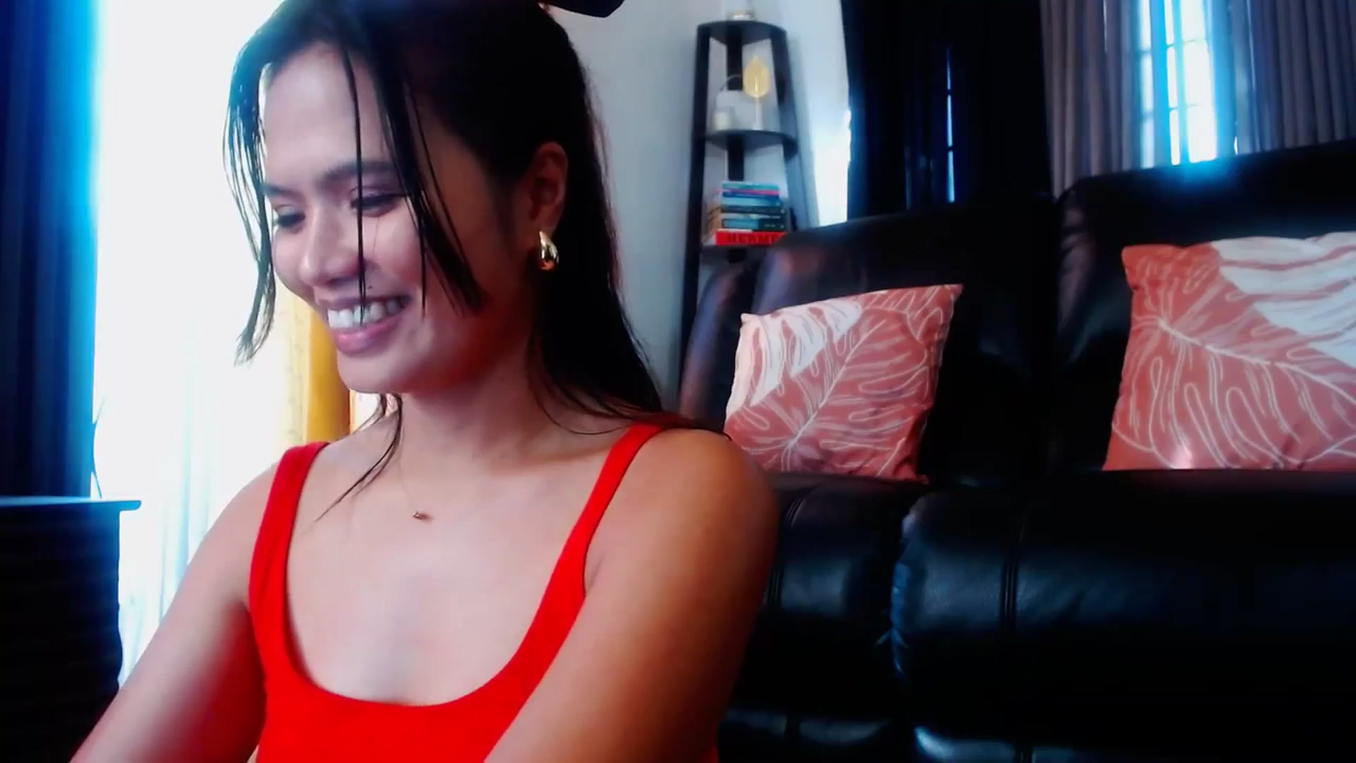 Gallery image thumbnail from SweetOne_4u's myfreecams stream on, 02/12/2024, 23:55 image 12 of 20