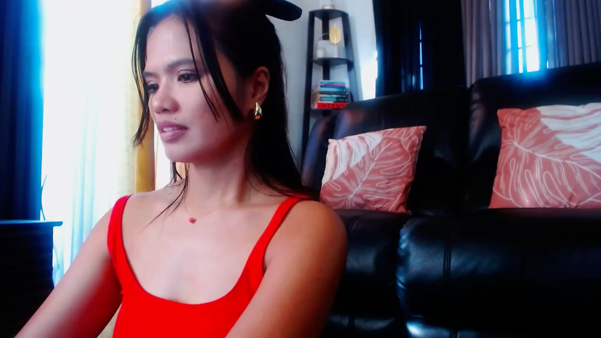 Gallery image thumbnail from SweetOne_4u's myfreecams stream on, 02/12/2024, 23:55 image 13 of 20