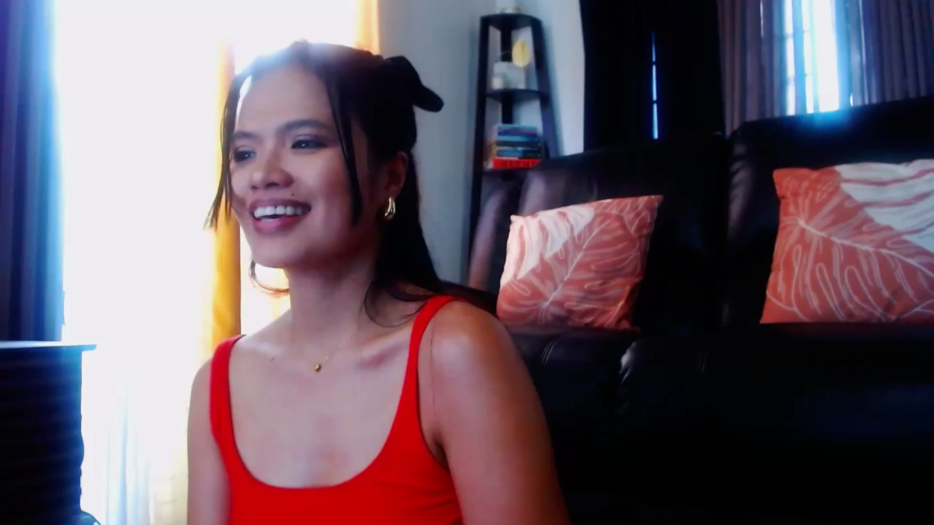 Gallery image thumbnail from SweetOne_4u's myfreecams stream on, 02/13/2024, 01:17 image 1 of 20