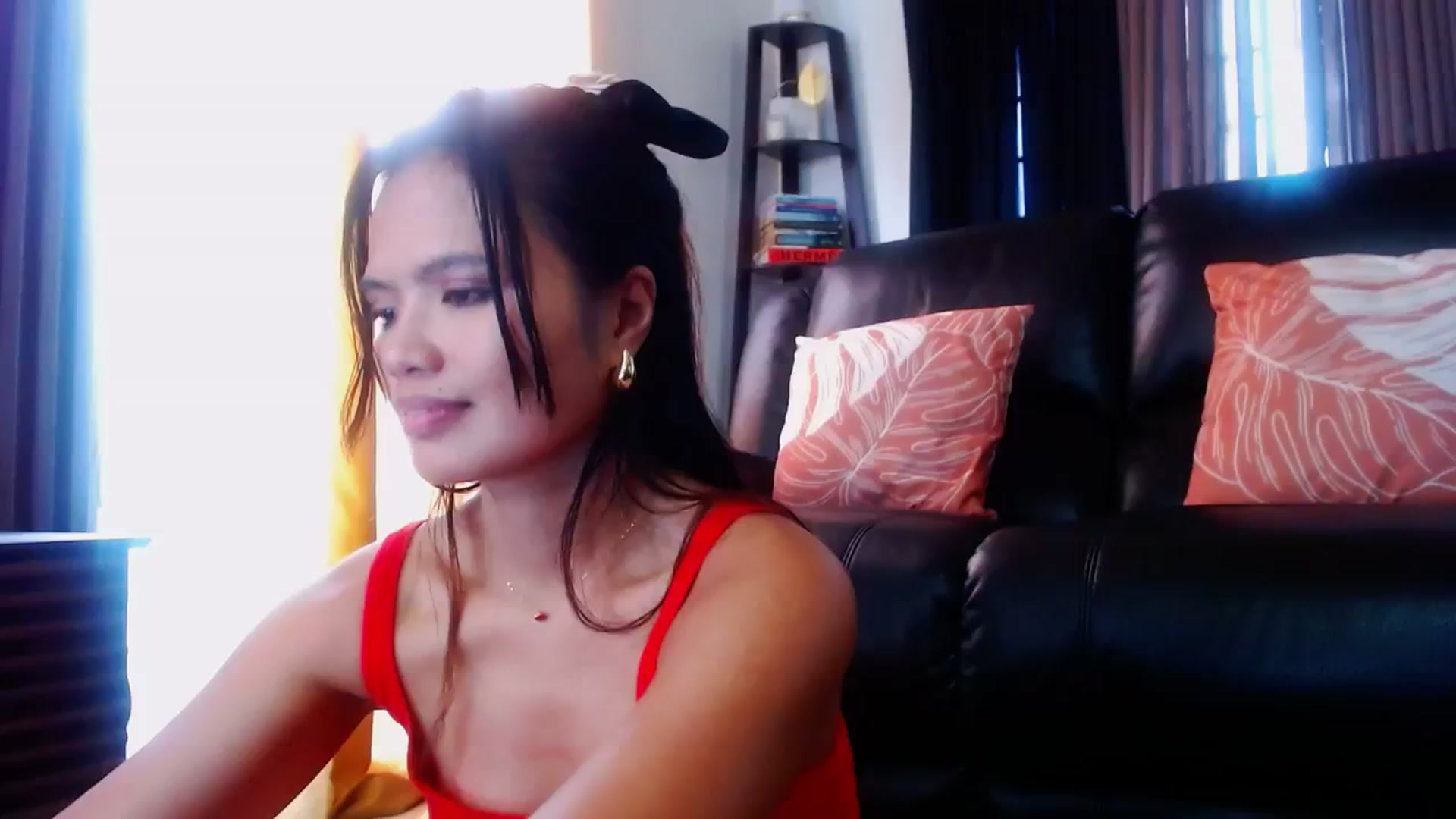 Gallery image thumbnail from SweetOne_4u's myfreecams stream on, 02/13/2024, 01:17 image 8 of 20