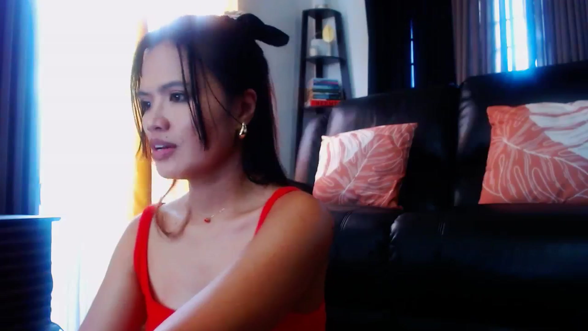 Gallery image thumbnail from SweetOne_4u's myfreecams stream on, 02/13/2024, 01:17 image 6 of 20
