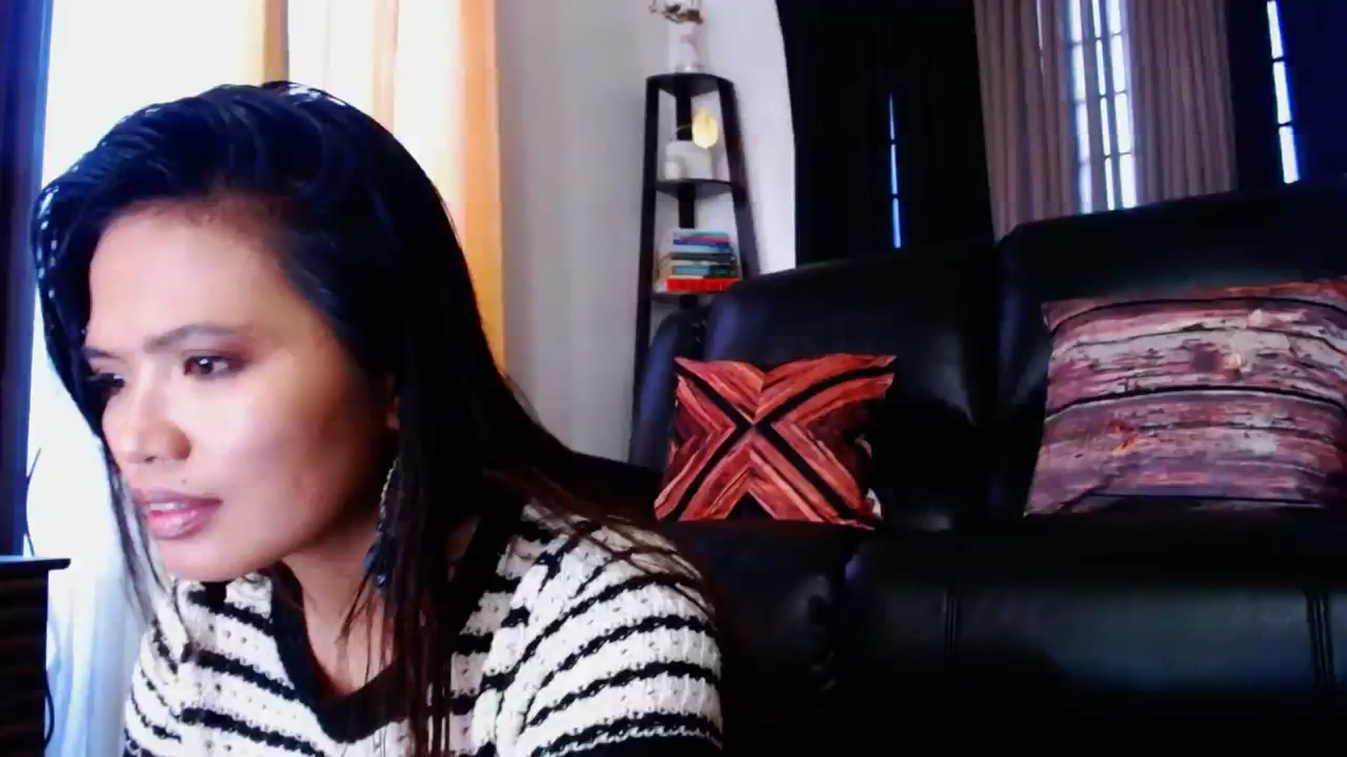Gallery image thumbnail from SweetOne_4u's myfreecams stream on, 02/18/2024, 23:57 image 1 of 20