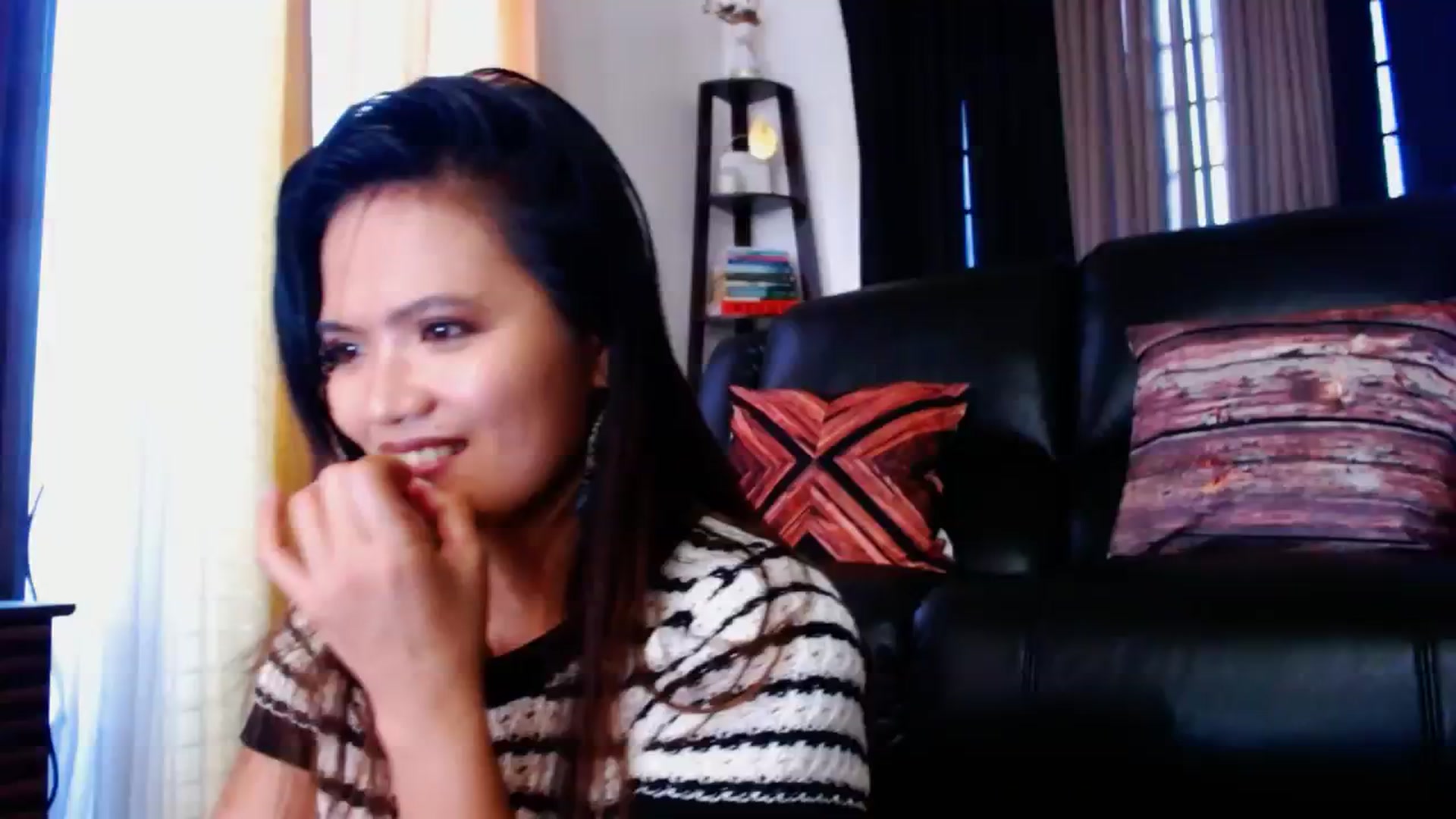 Gallery image thumbnail from SweetOne_4u's myfreecams stream on, 02/18/2024, 23:57 image 2 of 20