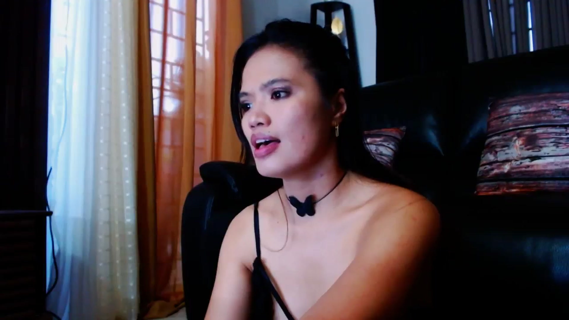 Gallery image thumbnail from SweetOne_4u's myfreecams stream on, 02/19/2024, 22:43 image 3 of 20