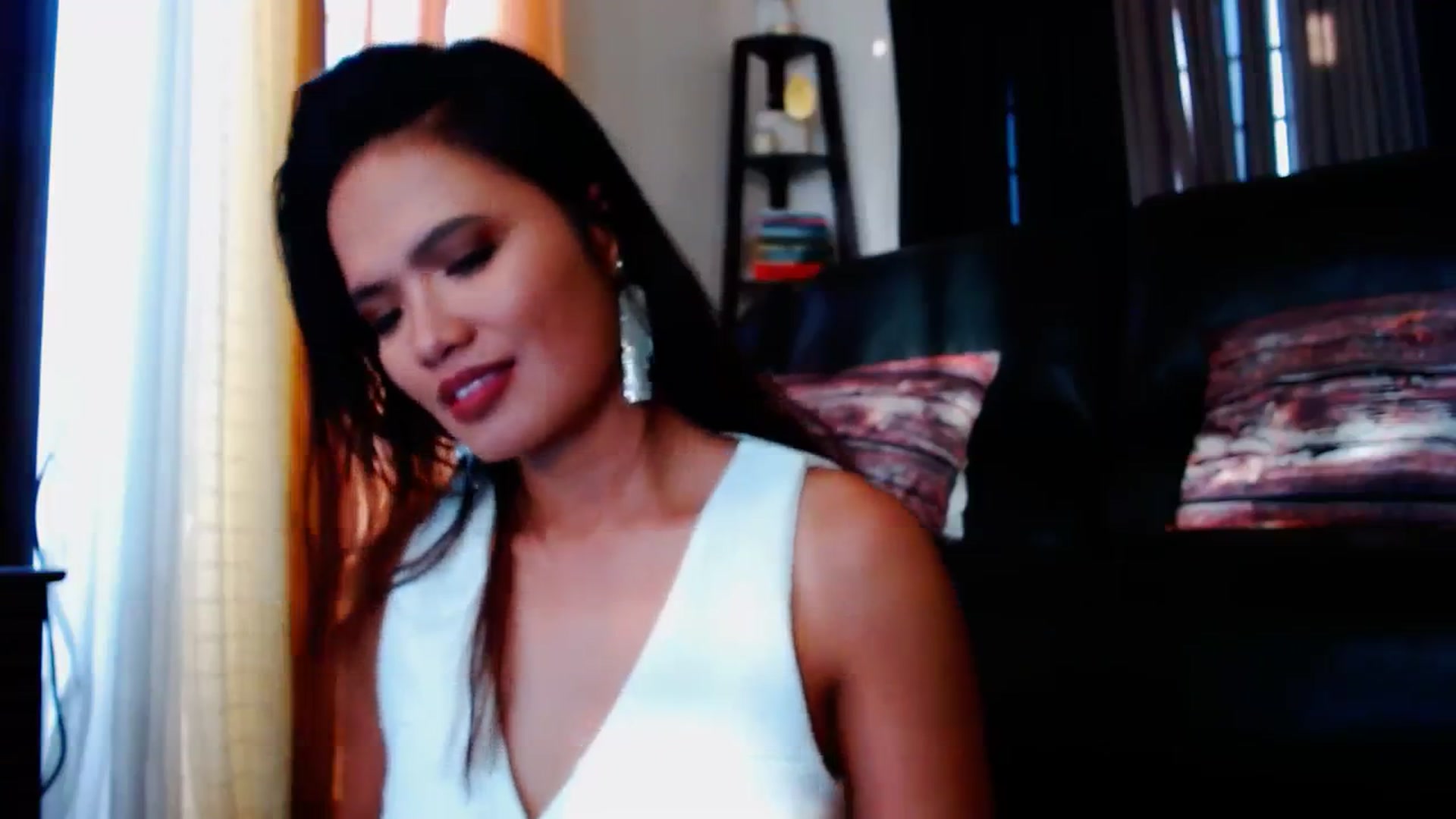 Gallery image thumbnail from SweetOne_4u's myfreecams stream on, 02/20/2024, 22:33 image 16 of 20