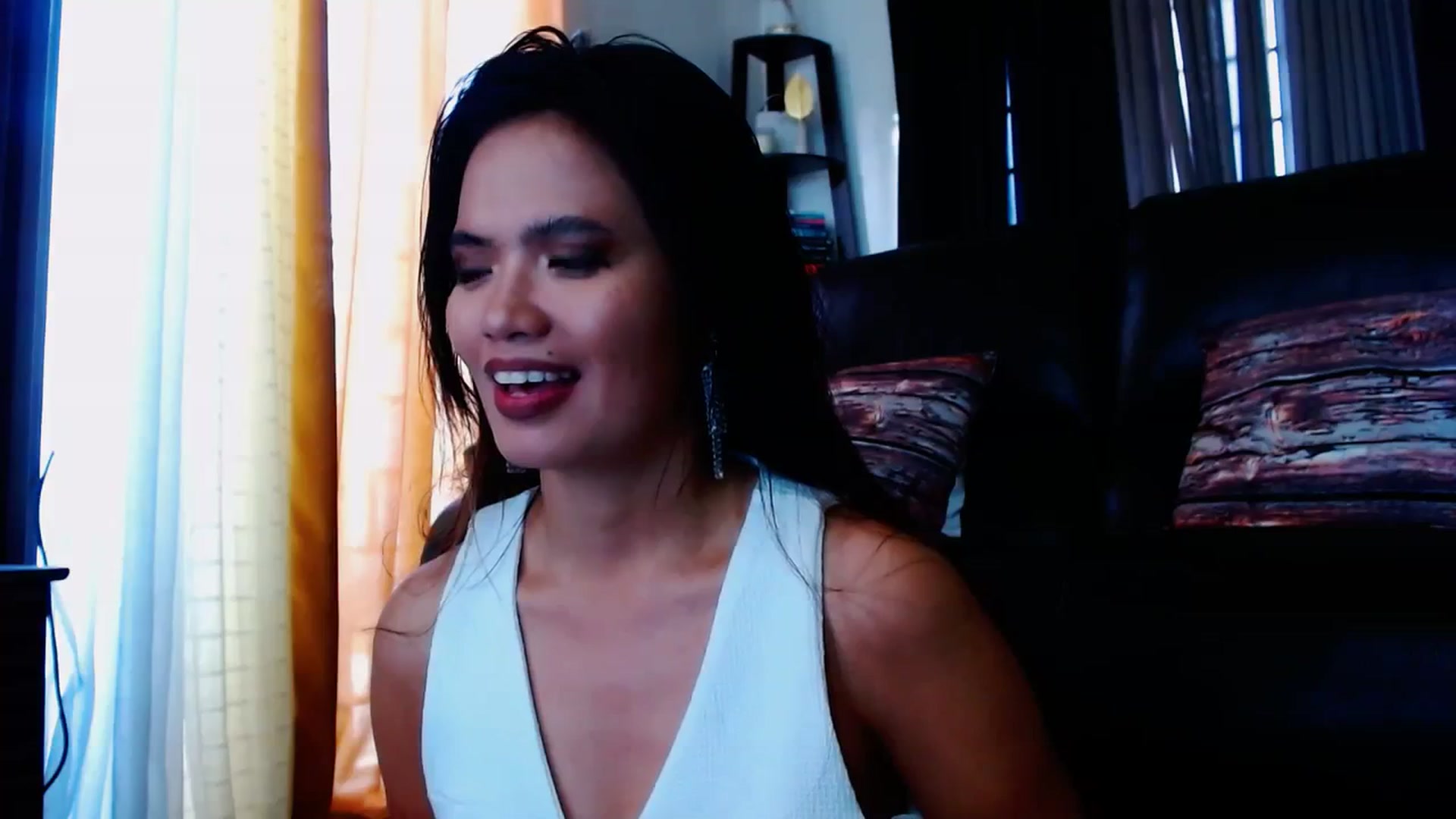 Gallery image thumbnail from SweetOne_4u's myfreecams stream on, 02/21/2024, 24:13 image 2 of 20