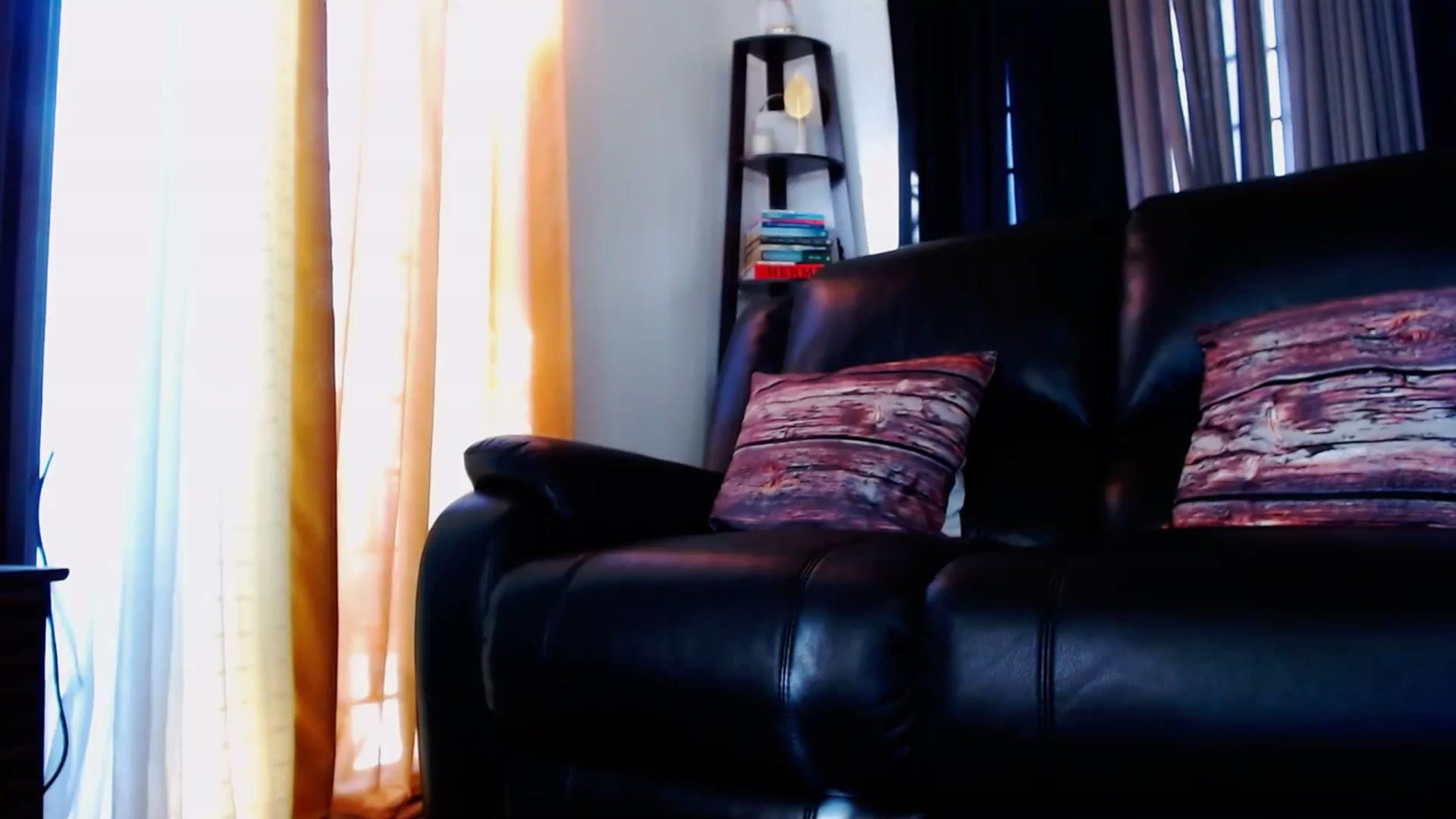 Gallery image thumbnail from SweetOne_4u's myfreecams stream on, 02/21/2024, 24:13 image 11 of 20