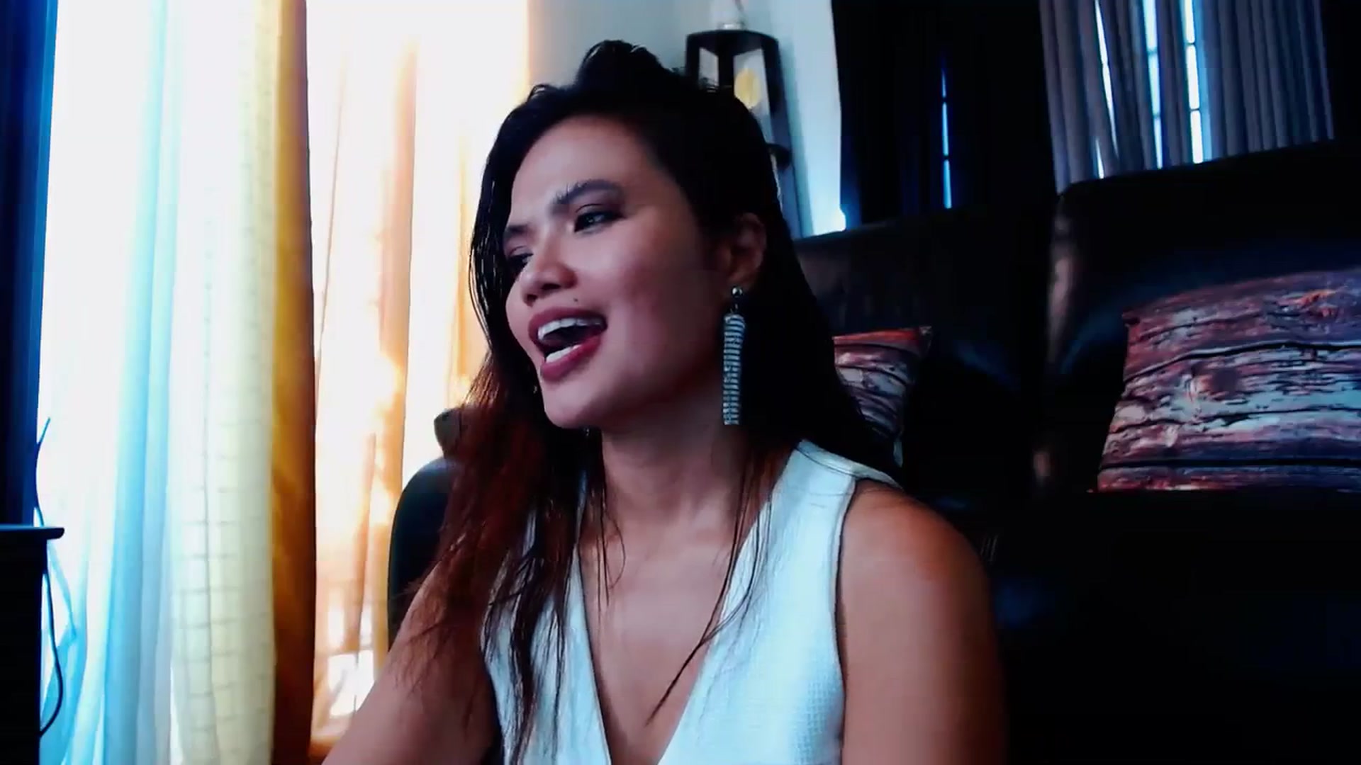 Gallery image thumbnail from SweetOne_4u's myfreecams stream on, 02/21/2024, 24:13 image 8 of 20