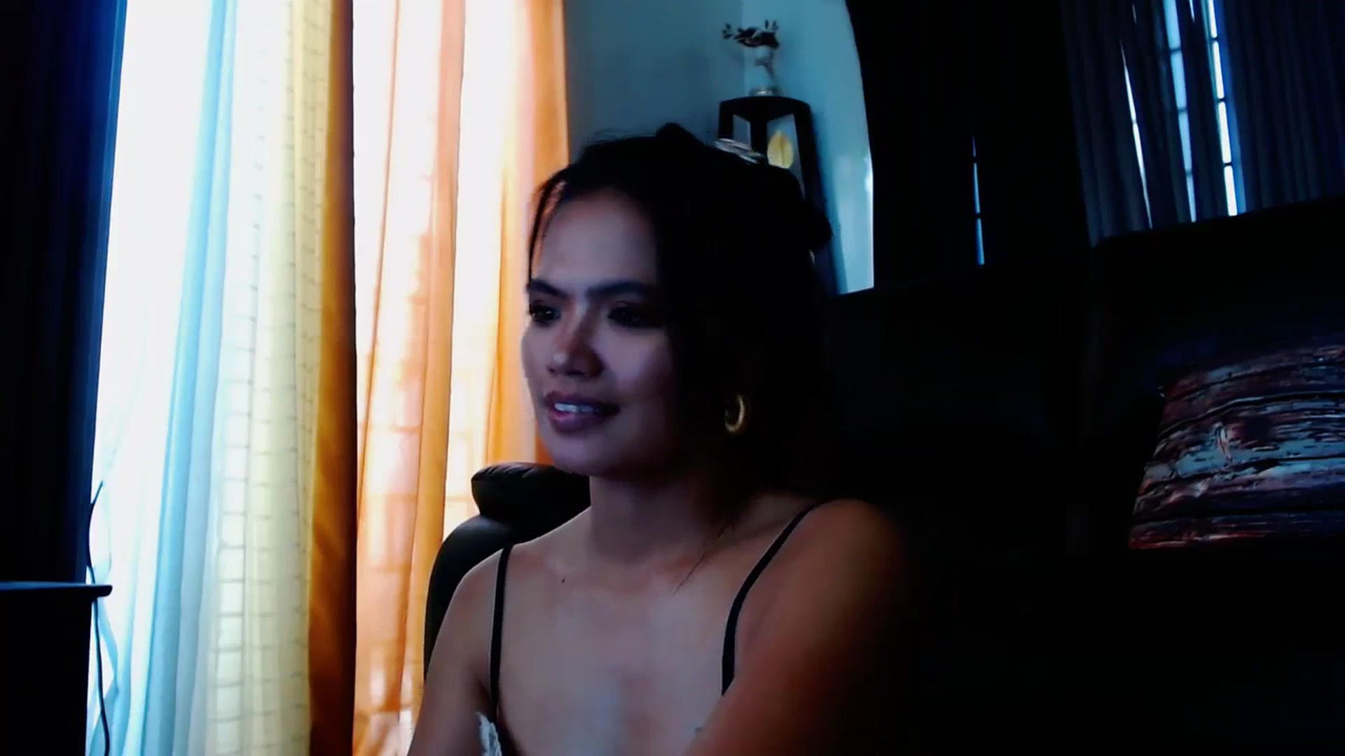 Gallery image thumbnail from SweetOne_4u's myfreecams stream on, 02/22/2024, 24:22 image 4 of 20