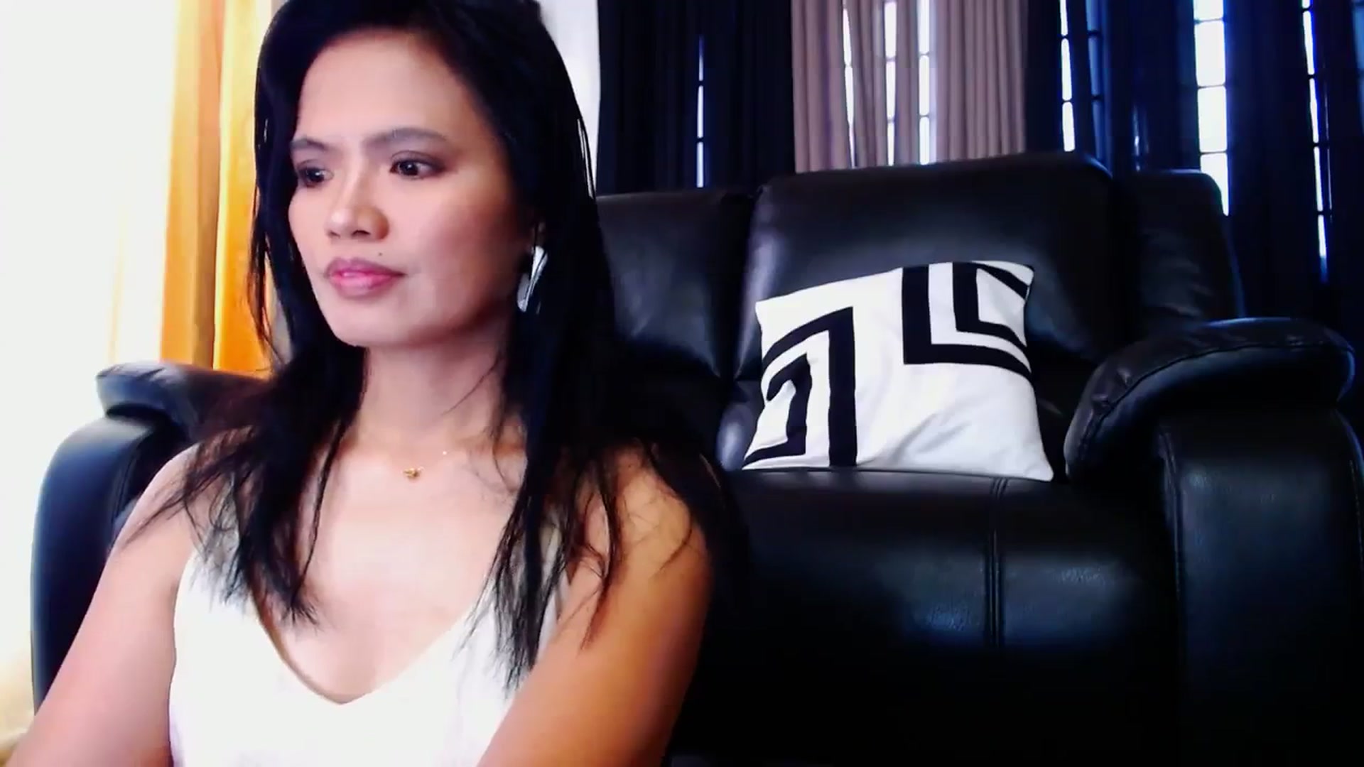 Gallery image thumbnail from SweetOne_4u's myfreecams stream on, 02/27/2024, 23:03 image 15 of 20