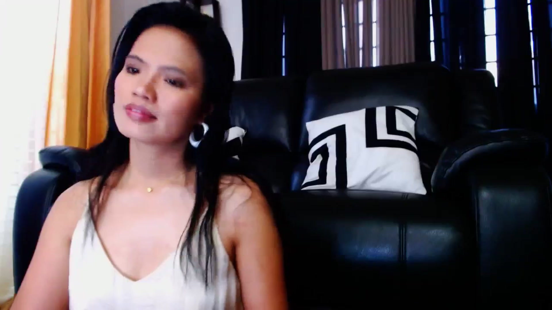 Gallery image thumbnail from SweetOne_4u's myfreecams stream on, 02/27/2024, 23:03 image 7 of 20