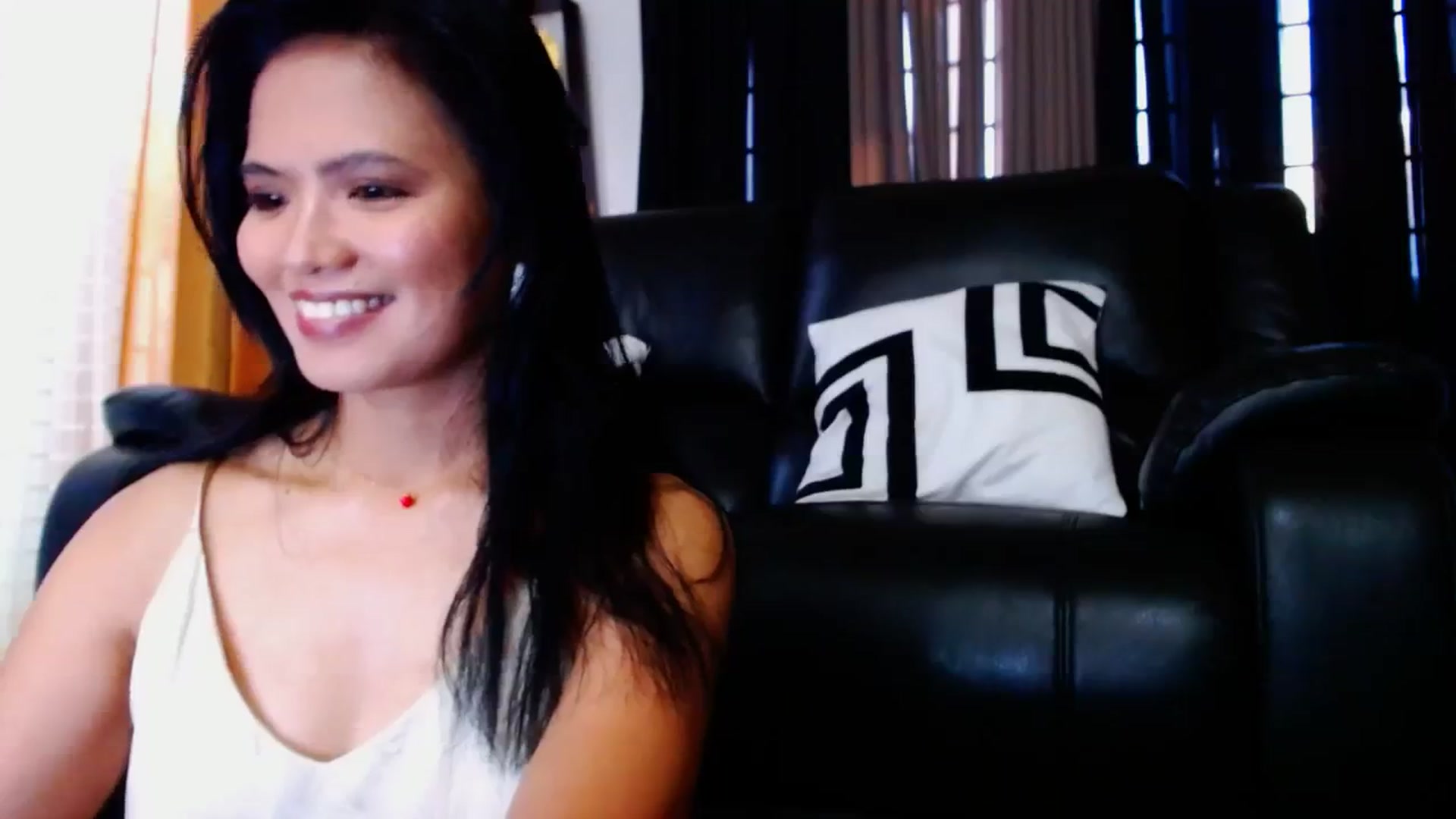 Gallery image thumbnail from SweetOne_4u's myfreecams stream on, 02/27/2024, 23:03 image 6 of 20
