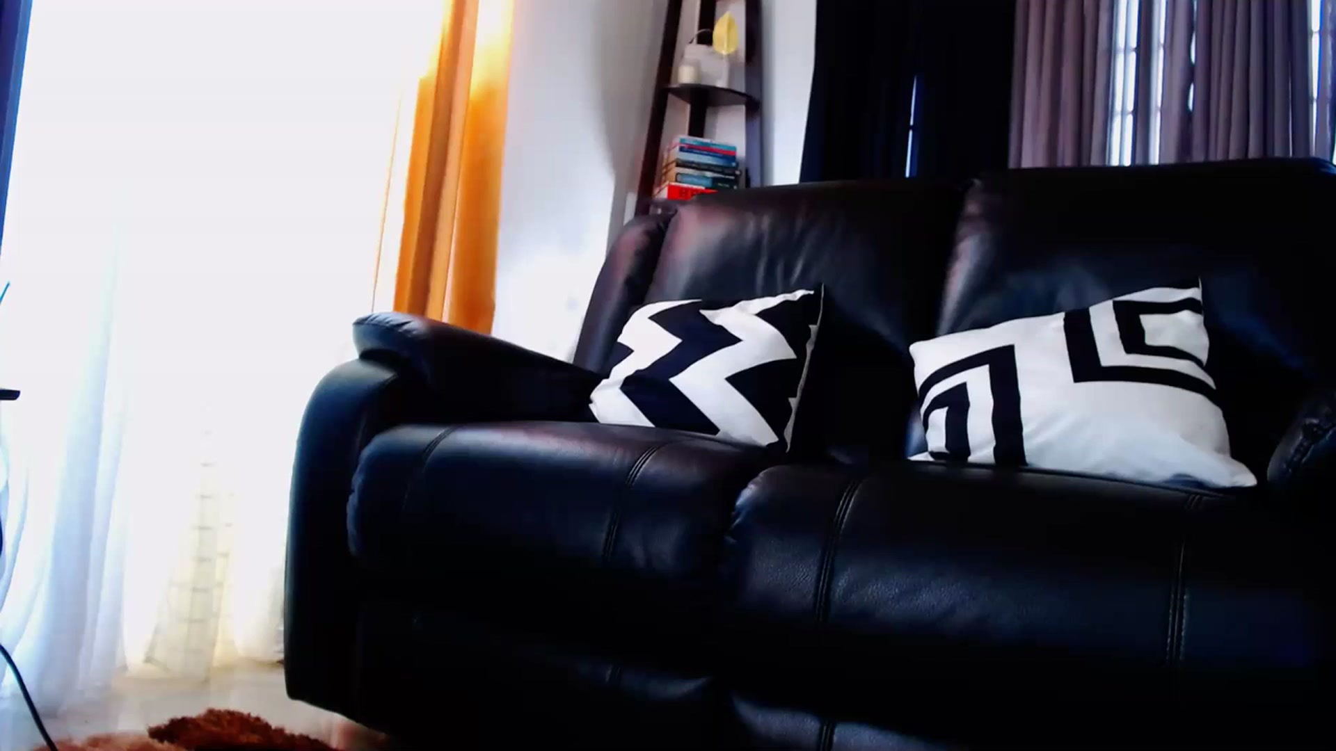 Gallery image thumbnail from SweetOne_4u's myfreecams stream on, 03/07/2024, 24:14 image 19 of 20