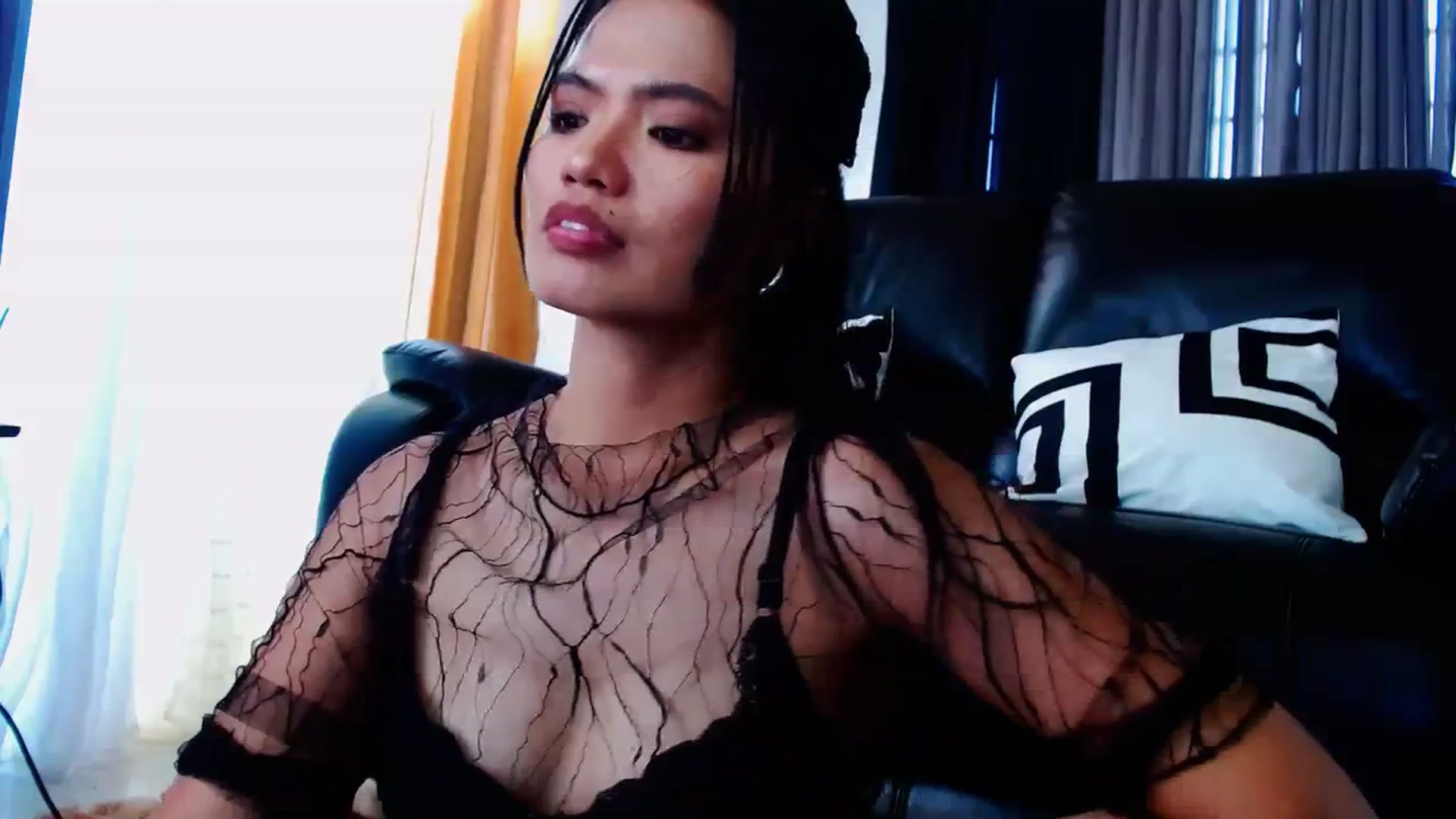 Gallery image thumbnail from SweetOne_4u's myfreecams stream on, 03/07/2024, 24:14 image 8 of 20