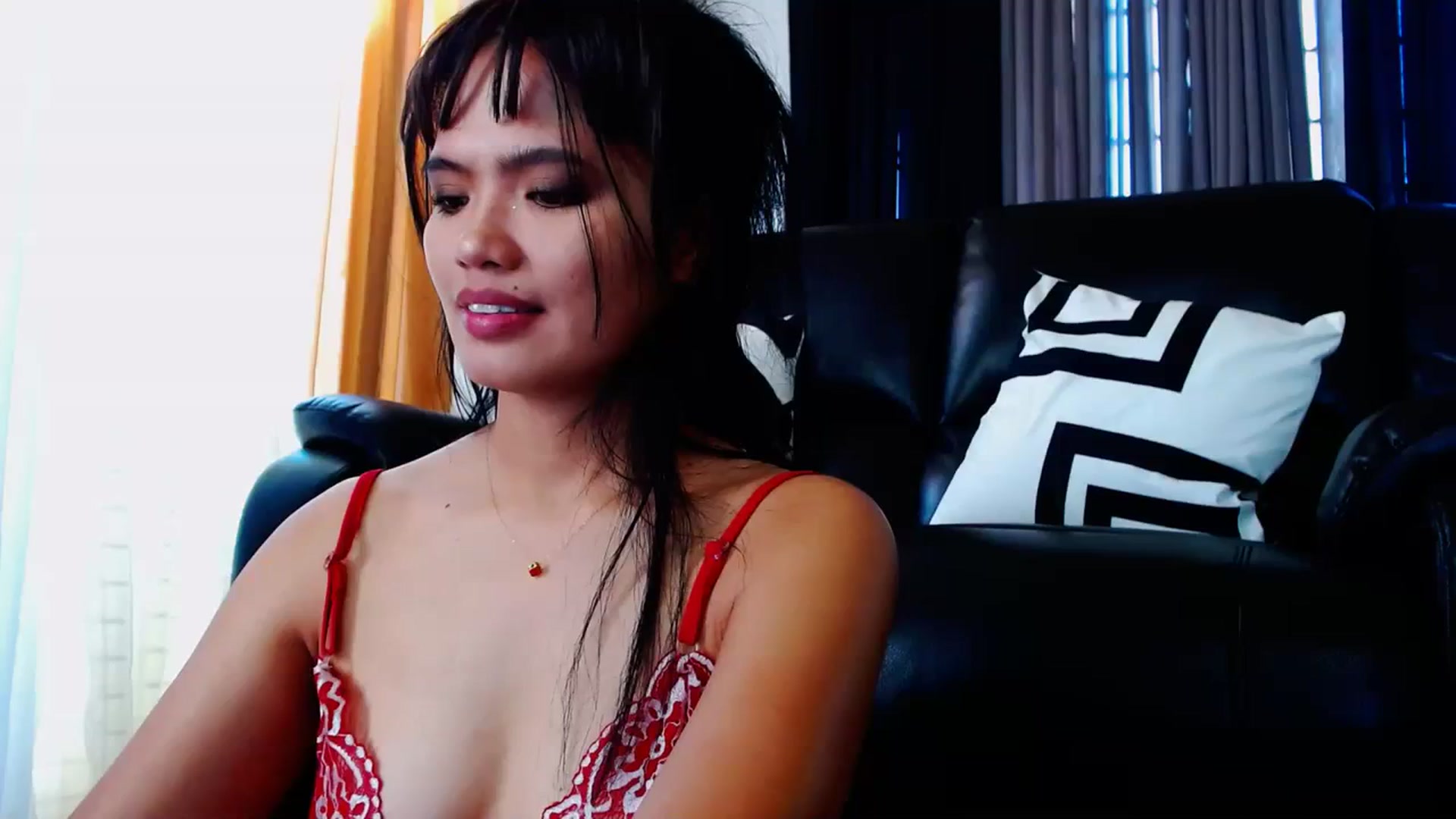 Gallery image thumbnail from SweetOne_4u's myfreecams stream on, 03/08/2024, 24:42 image 10 of 20