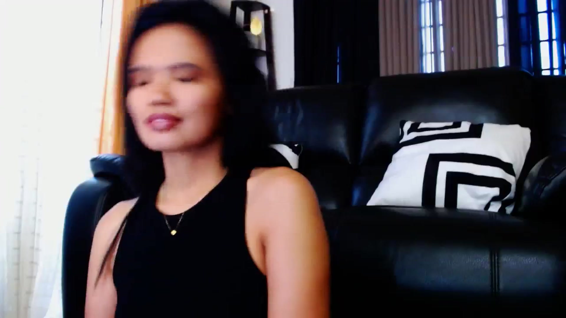 Gallery image thumbnail from SweetOne_4u's myfreecams stream on, 03/08/2024, 22:31 image 10 of 20