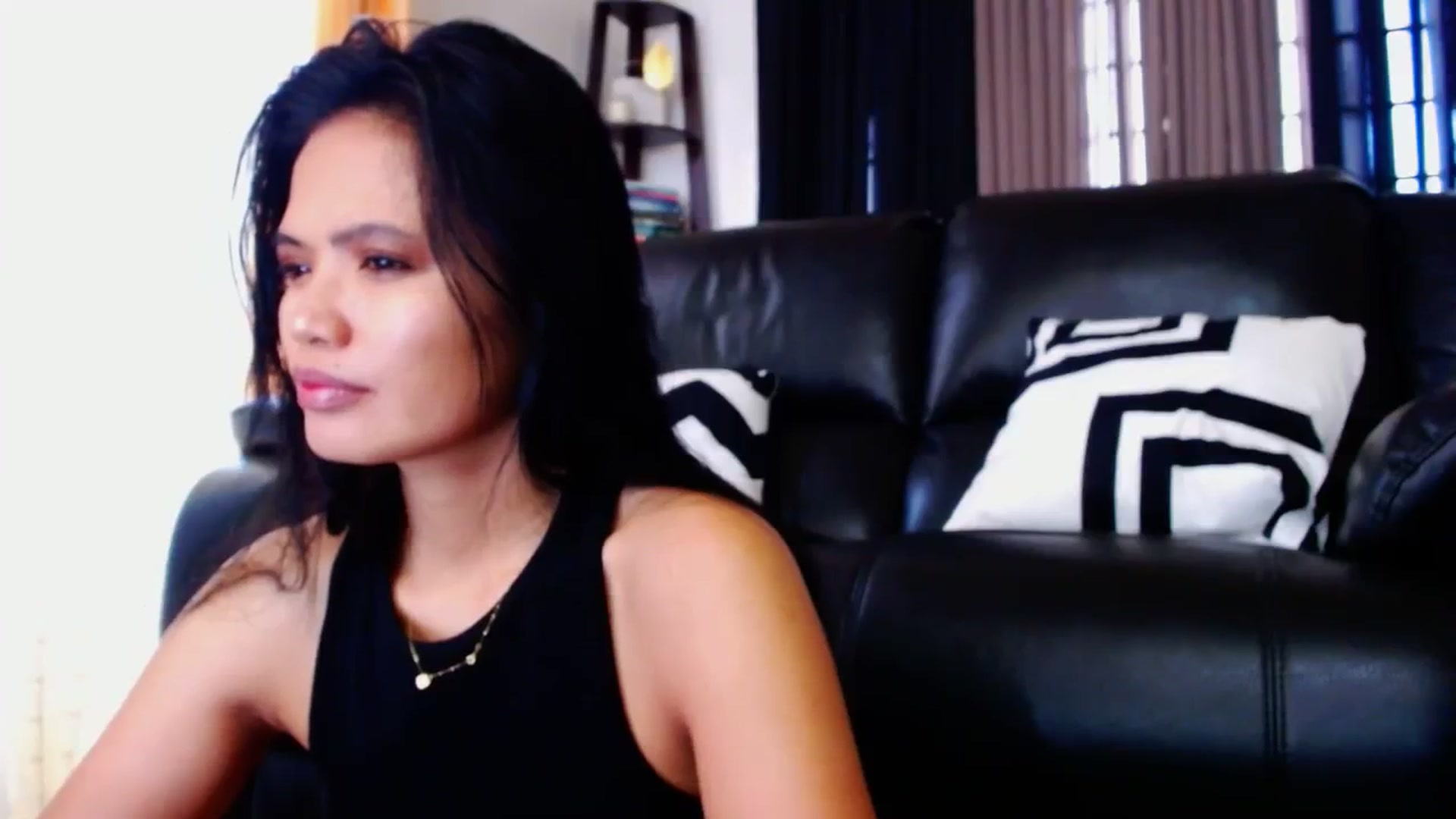 Gallery image thumbnail from SweetOne_4u's myfreecams stream on, 03/08/2024, 22:31 image 19 of 20