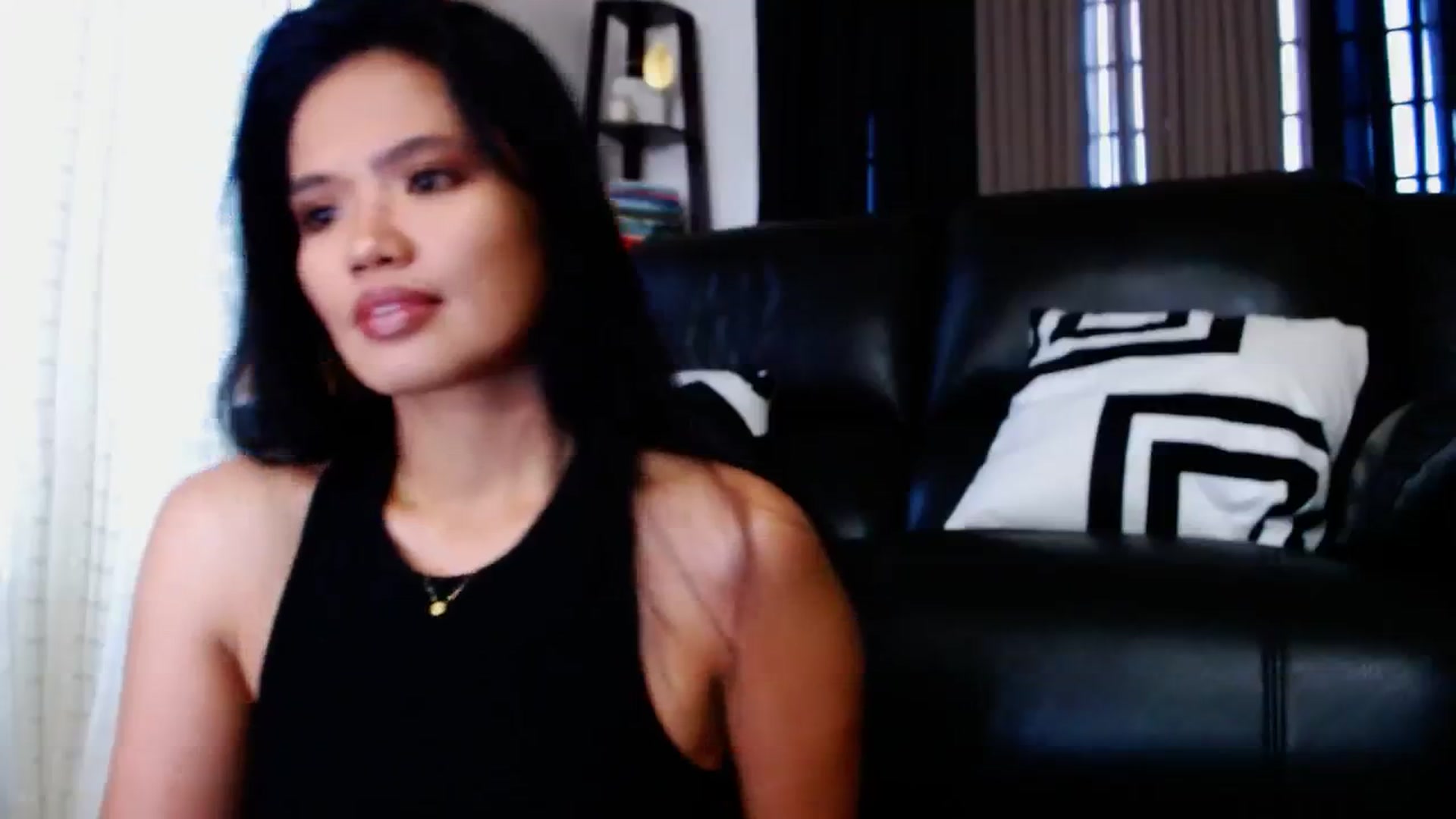 Gallery image thumbnail from SweetOne_4u's myfreecams stream on, 03/08/2024, 22:31 image 6 of 20