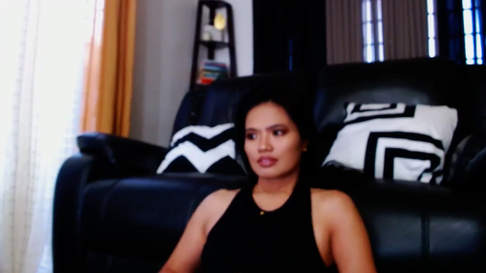Gallery image thumbnail from SweetOne_4u's myfreecams stream on, 03/08/2024, 22:31 image 4 of 20