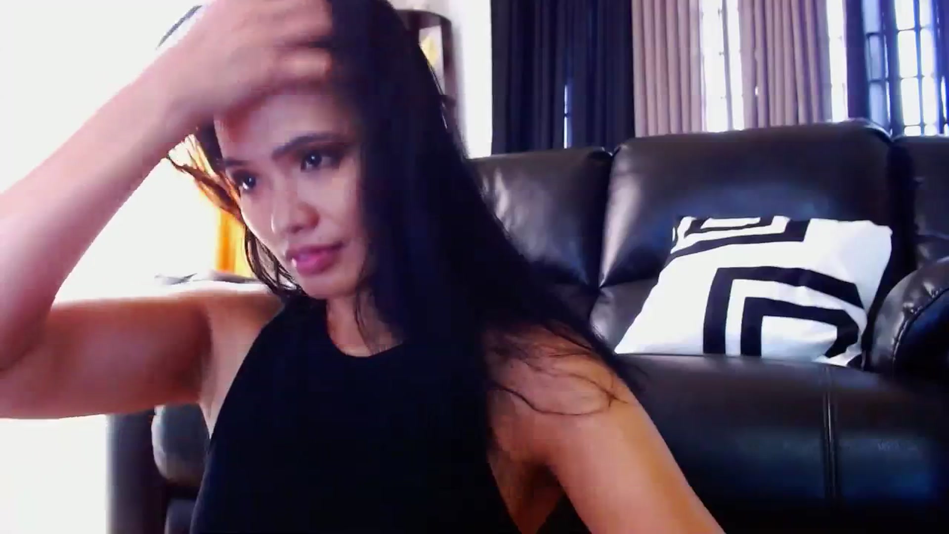 Gallery image thumbnail from SweetOne_4u's myfreecams stream on, 03/09/2024, 01:28 image 15 of 20