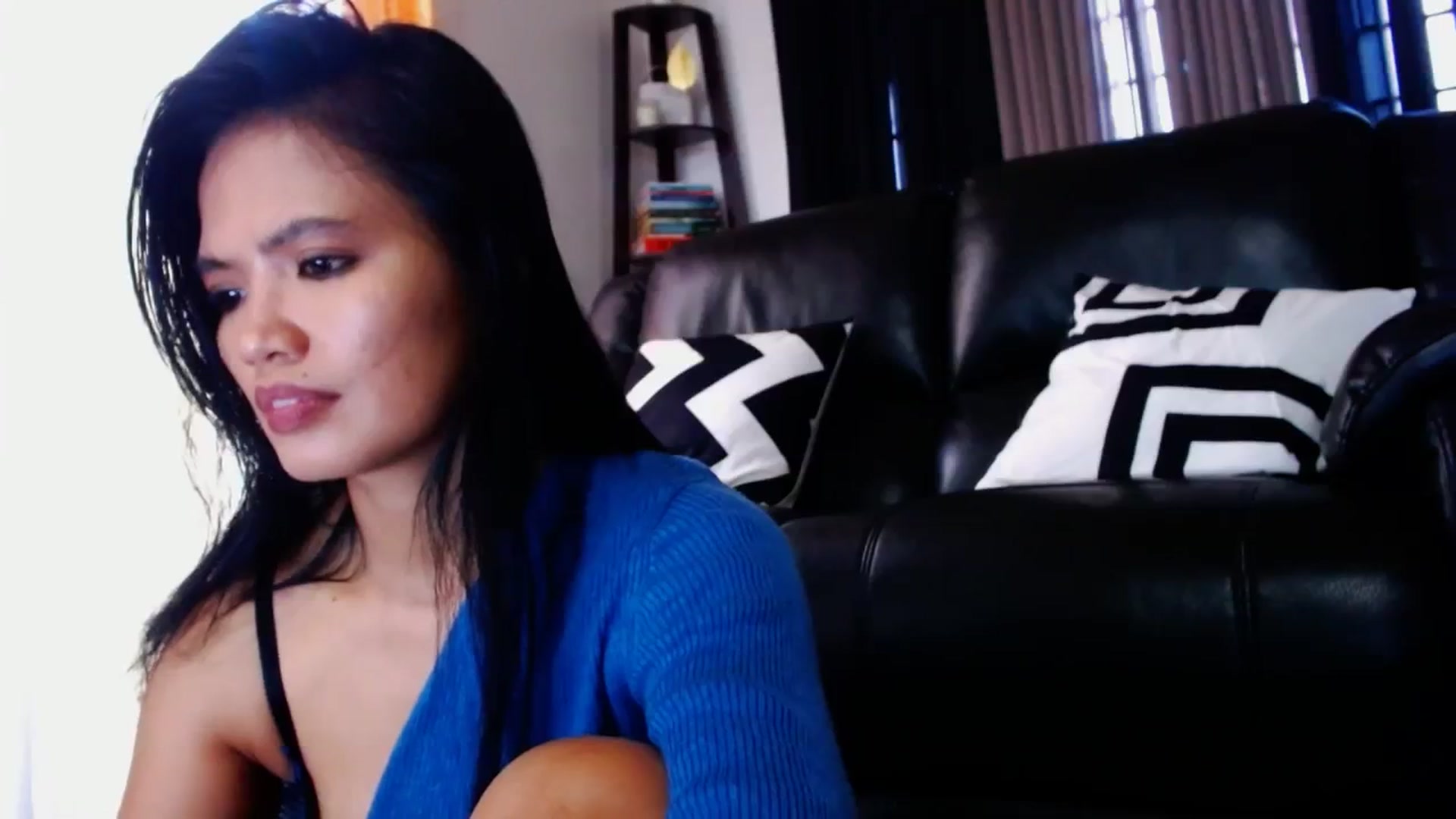 Gallery image thumbnail from SweetOne_4u's myfreecams stream on, 03/11/2024, 23:40 image 10 of 20
