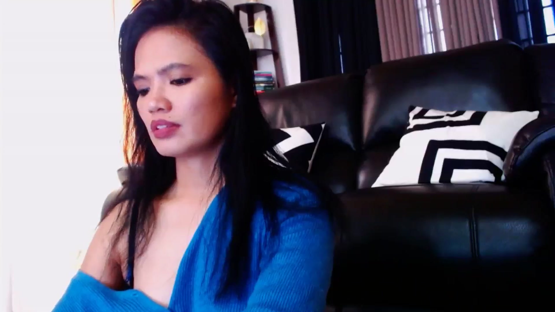 Gallery image thumbnail from SweetOne_4u's myfreecams stream on, 03/11/2024, 23:40 image 3 of 20