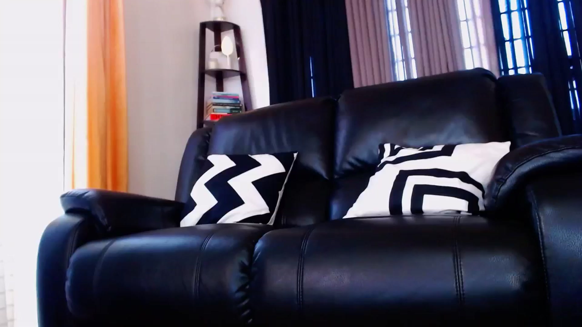 Gallery image thumbnail from SweetOne_4u's myfreecams stream on, 03/12/2024, 23:02 image 11 of 20