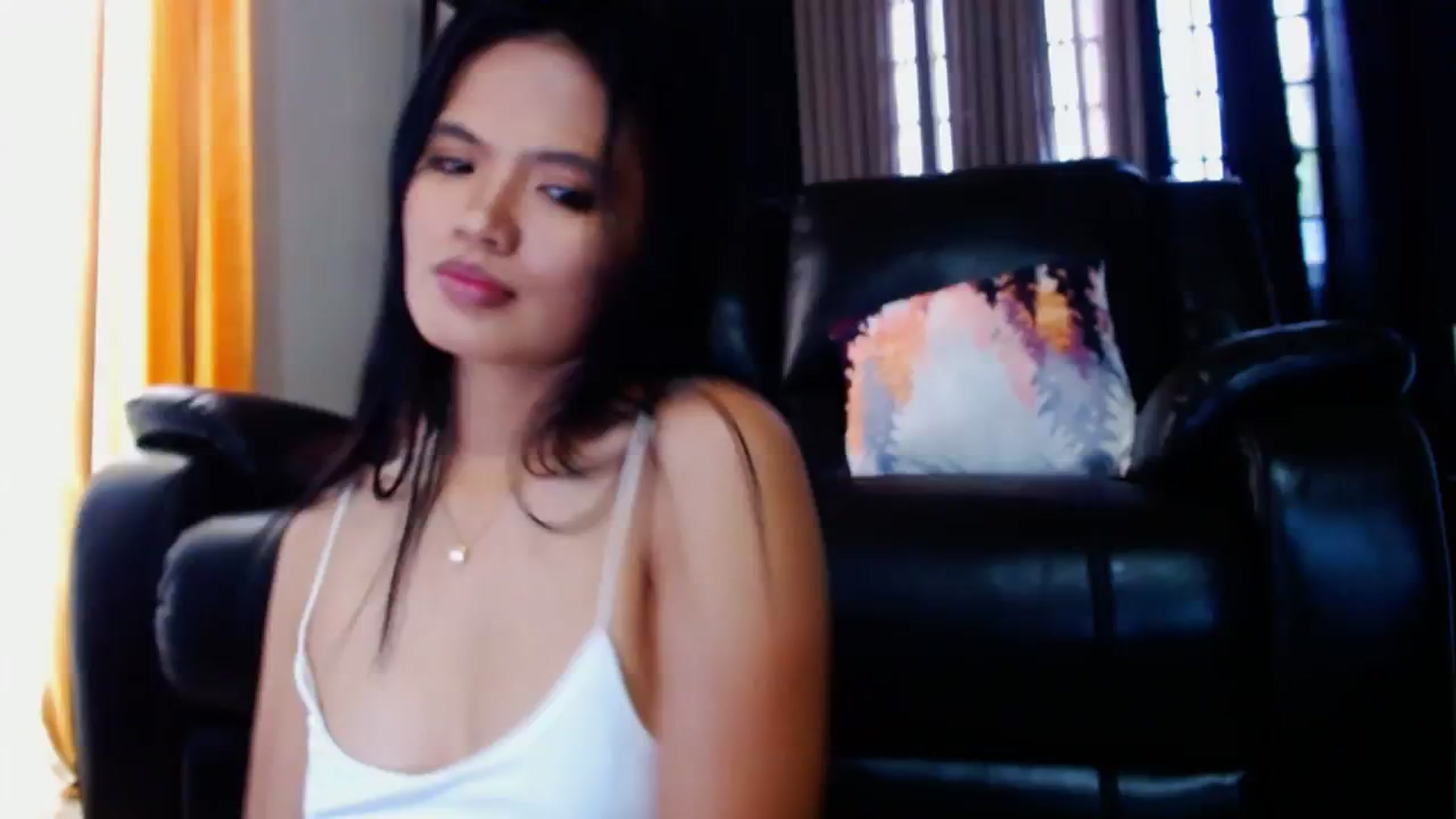 Gallery image thumbnail from SweetOne_4u's myfreecams stream on, 03/18/2024, 23:40 image 7 of 20