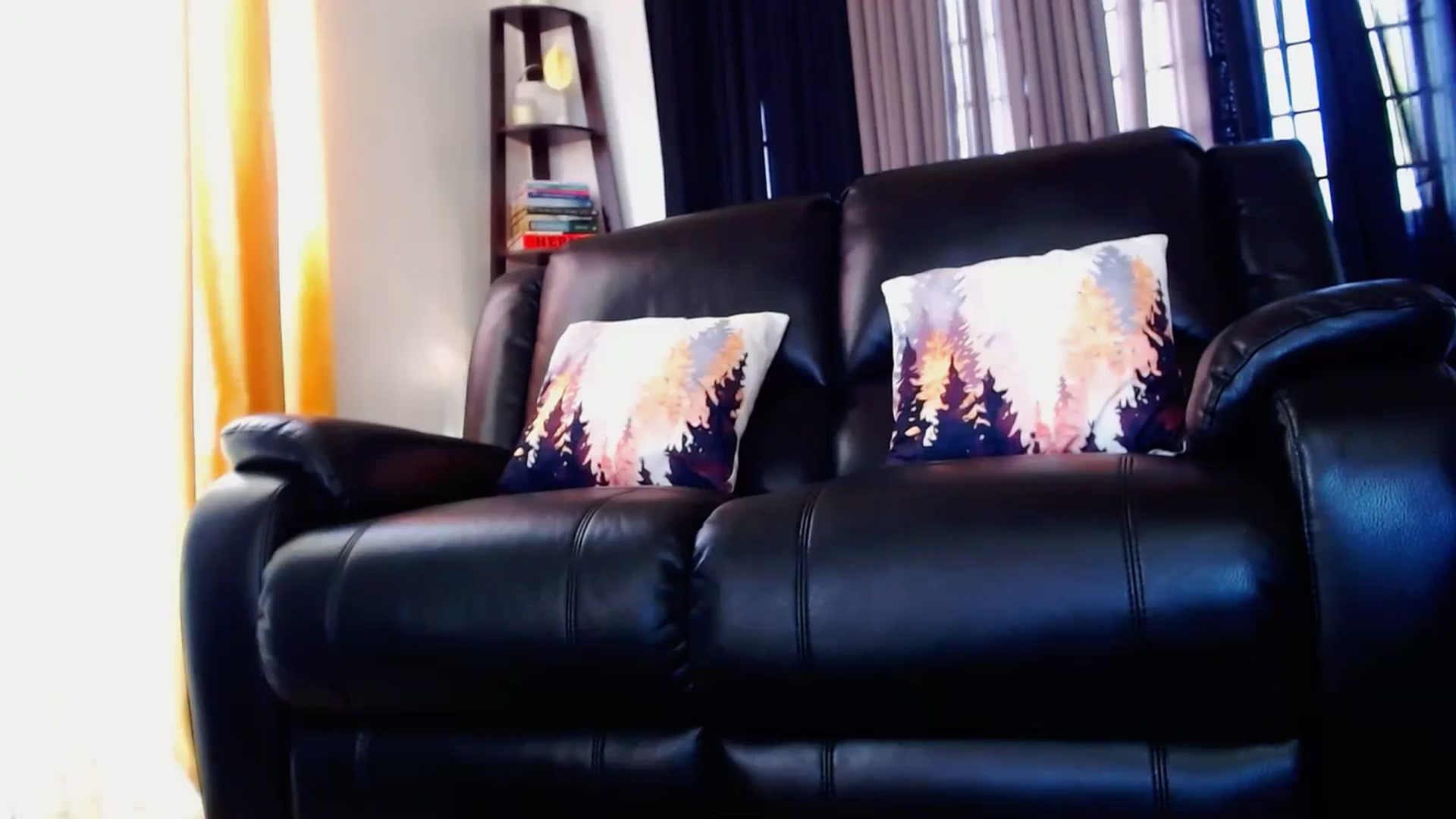 Gallery image thumbnail from SweetOne_4u's myfreecams stream on, 03/22/2024, 24:37 image 2 of 20