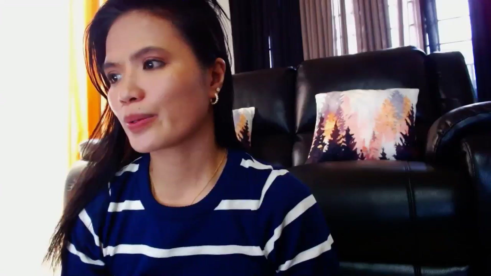Gallery image thumbnail from SweetOne_4u's myfreecams stream on, 03/23/2024, 24:28 image 17 of 20