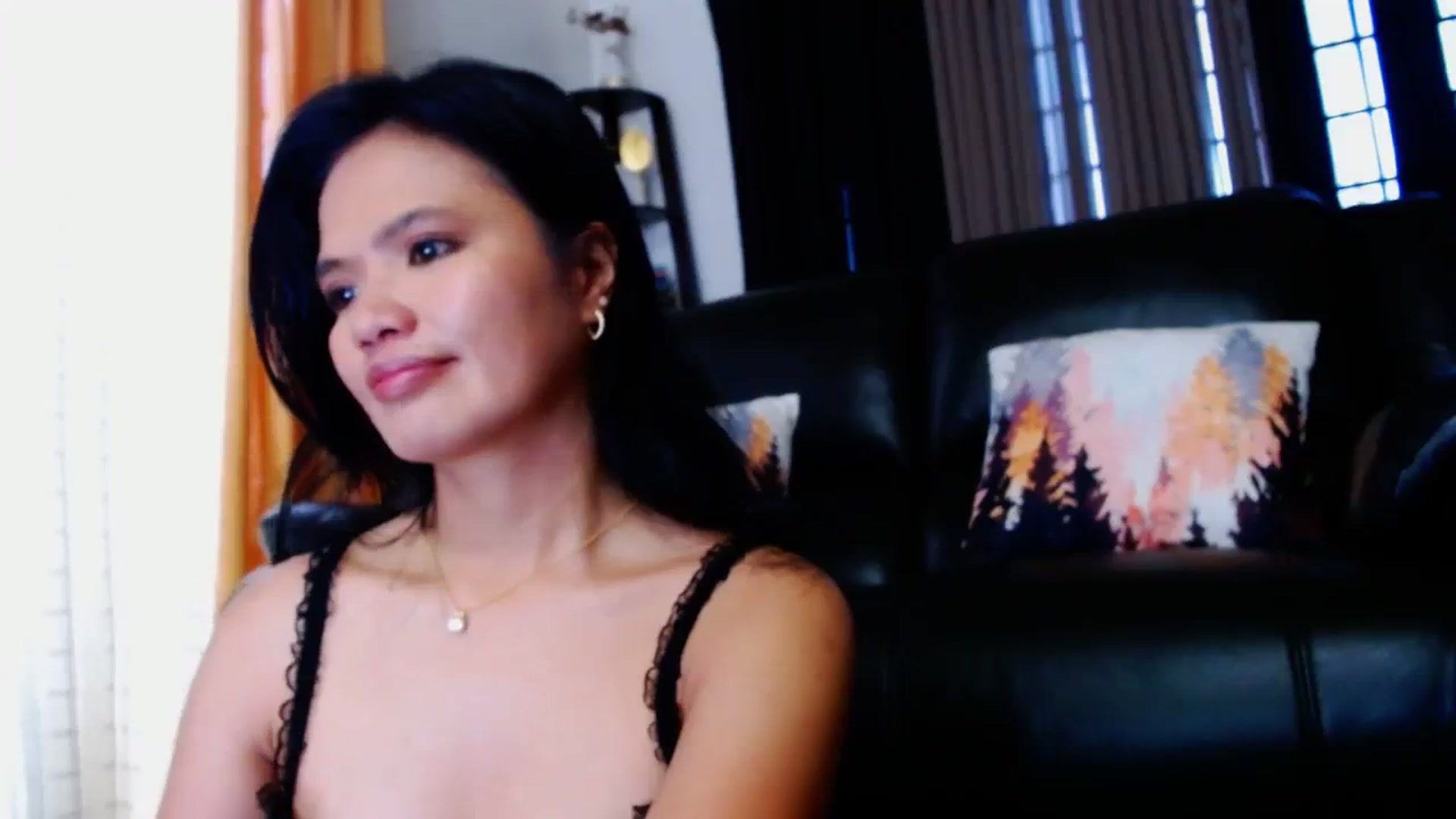 Gallery image thumbnail from SweetOne_4u's myfreecams stream on, 03/23/2024, 22:18 image 14 of 20