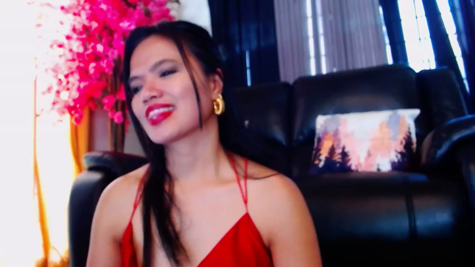 Gallery image thumbnail from SweetOne_4u's myfreecams stream on, 04/26/2024, 24:01 image 4 of 20