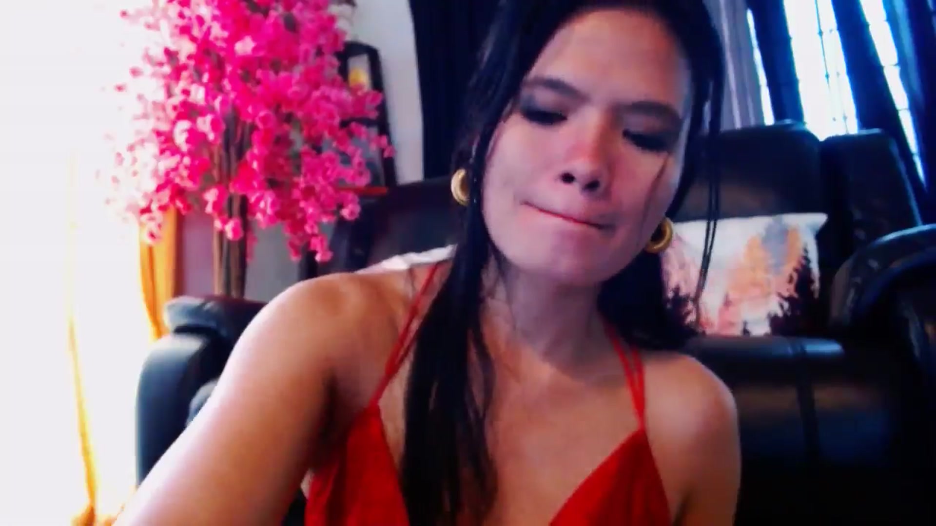 Gallery image thumbnail from SweetOne_4u's myfreecams stream on, 04/26/2024, 24:01 image 13 of 20