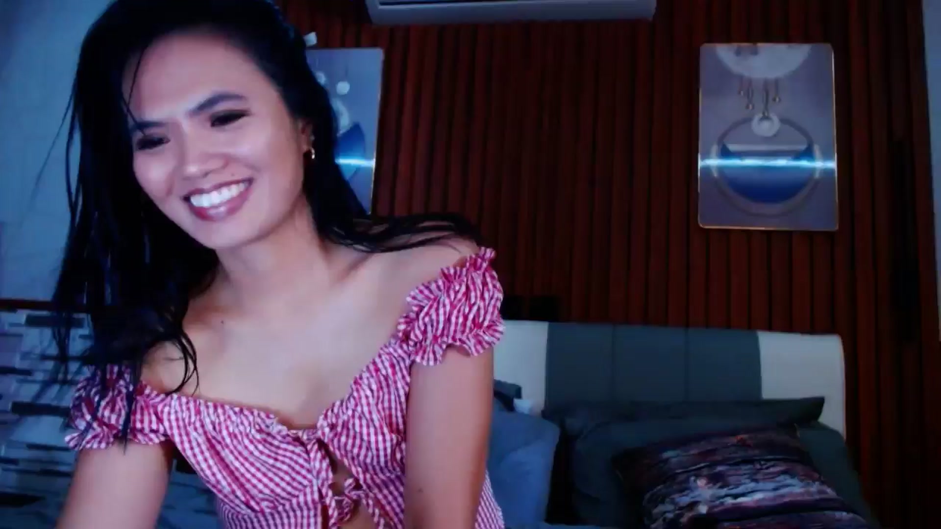 Gallery image thumbnail from SweetOne_4u's myfreecams stream on, 05/14/2024, 24:01 image 3 of 20