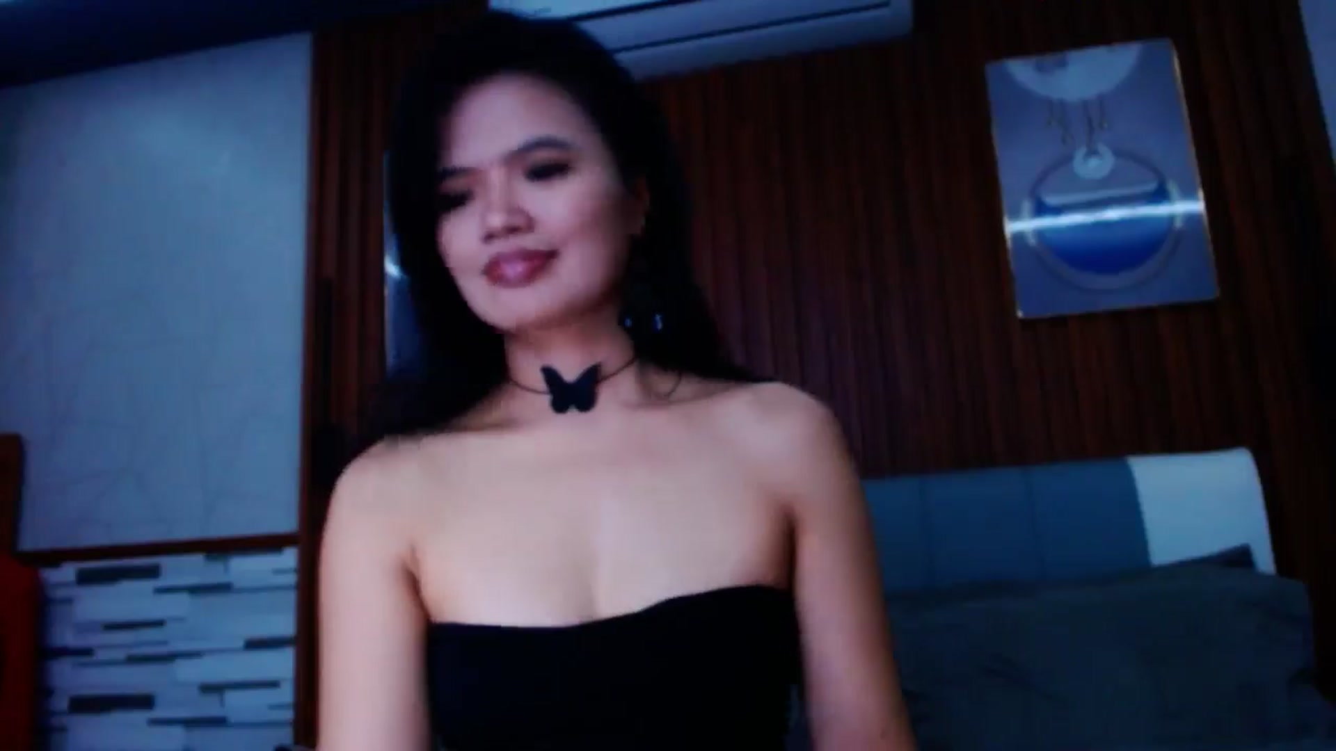 Gallery image thumbnail from SweetOne_4u's myfreecams stream on, 05/20/2024, 23:32 image 6 of 20