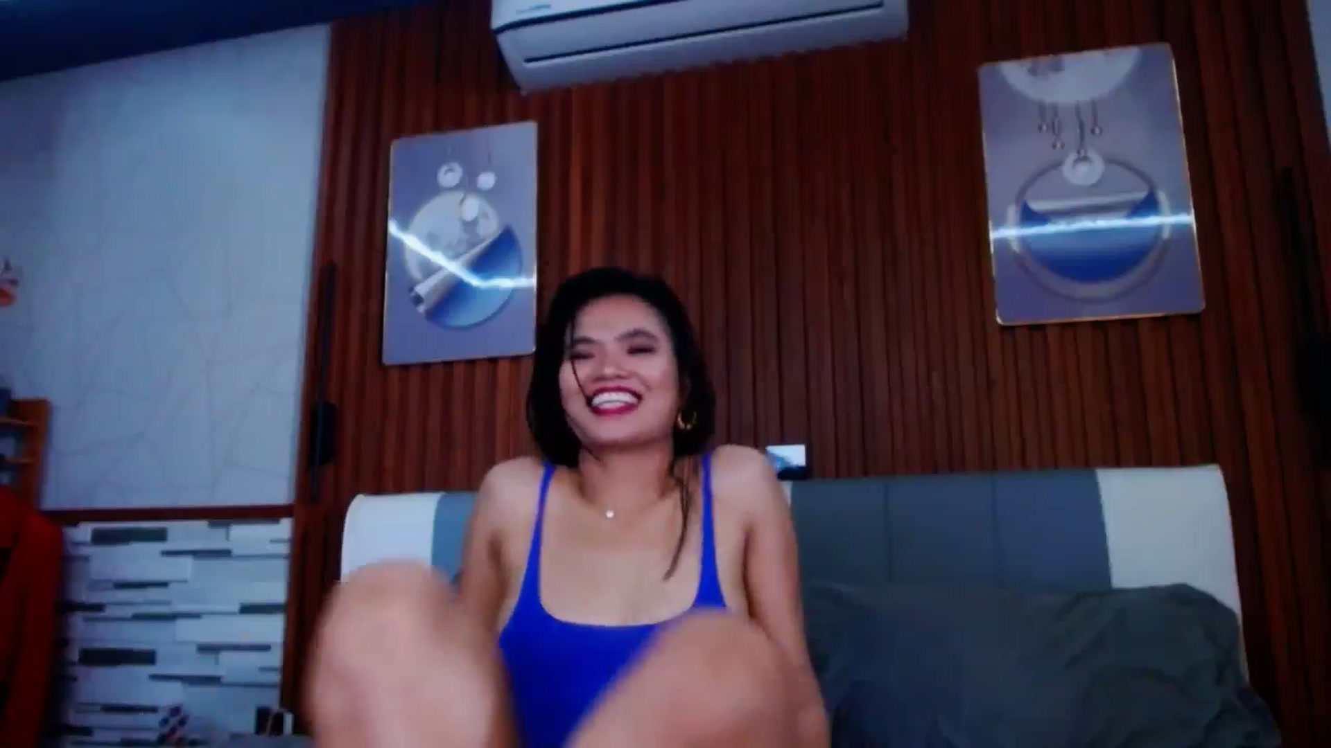 Gallery image thumbnail from SweetOne_4u's myfreecams stream on, 05/22/2024, 23:03 image 17 of 20