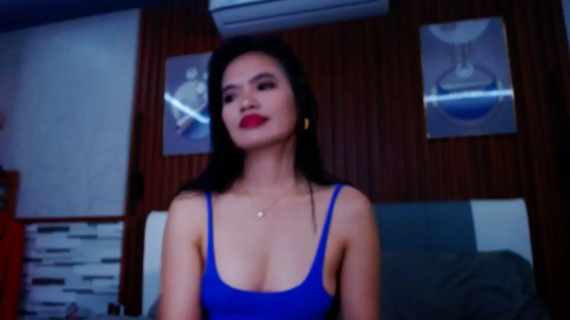 Gallery image thumbnail from SweetOne_4u's myfreecams stream on, 05/22/2024, 23:03 image 4 of 20