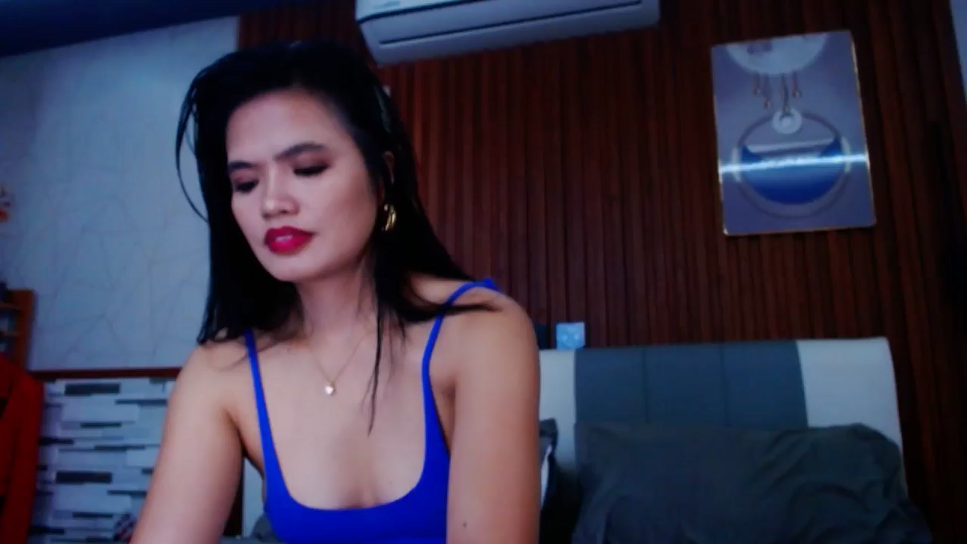 Gallery image thumbnail from SweetOne_4u's myfreecams stream on, 05/22/2024, 23:03 image 9 of 20