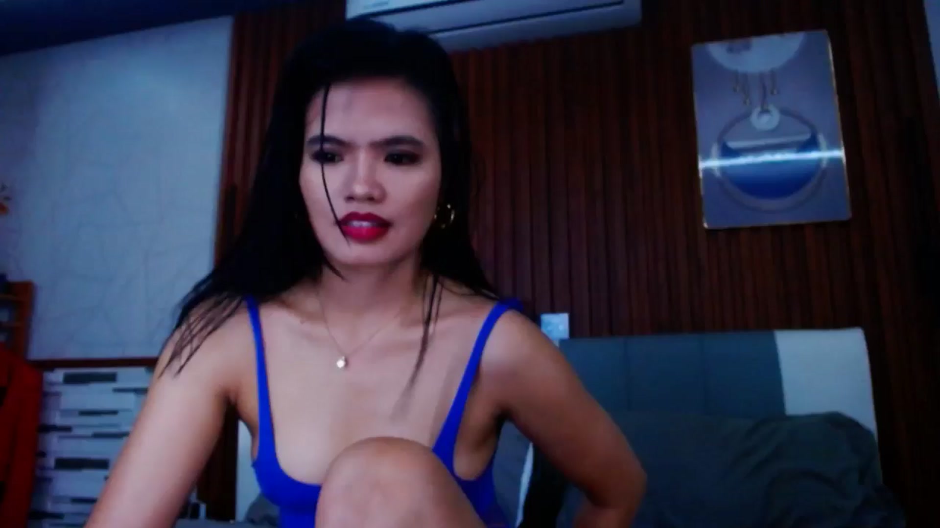 Gallery image thumbnail from SweetOne_4u's myfreecams stream on, 05/22/2024, 23:03 image 11 of 20