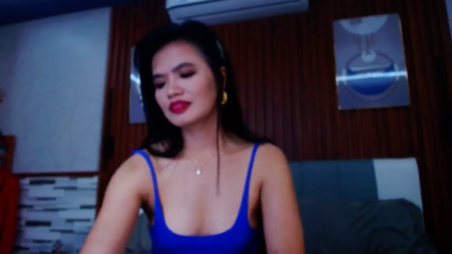 Gallery image thumbnail from SweetOne_4u's myfreecams stream on, 05/22/2024, 23:03 image 2 of 20