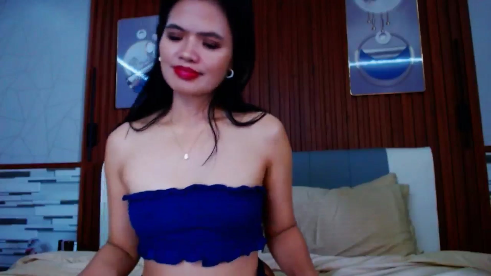 Gallery image thumbnail from SweetOne_4u's myfreecams stream on, 05/26/2024, 24:28 image 6 of 20