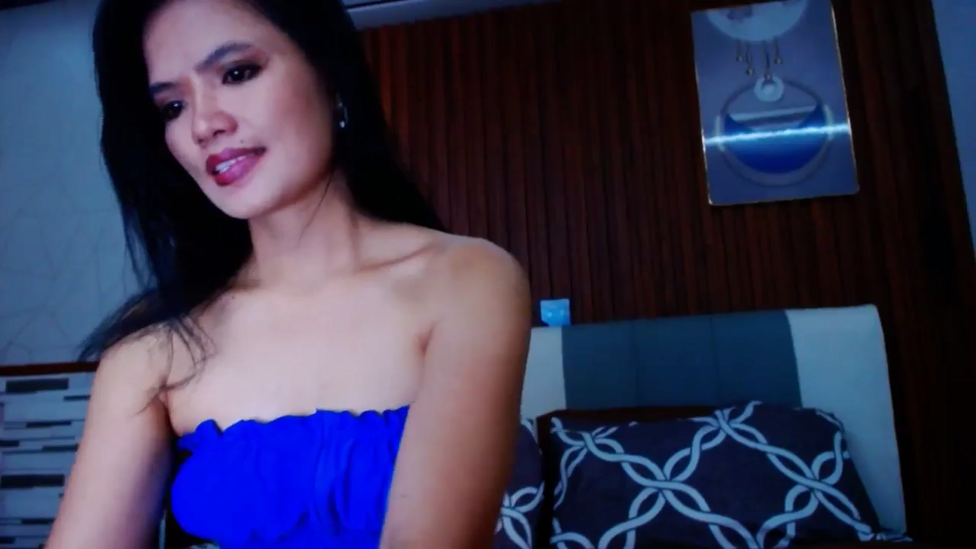 Gallery image thumbnail from SweetOne_4u's myfreecams stream on, 06/03/2024, 22:03 image 3 of 20