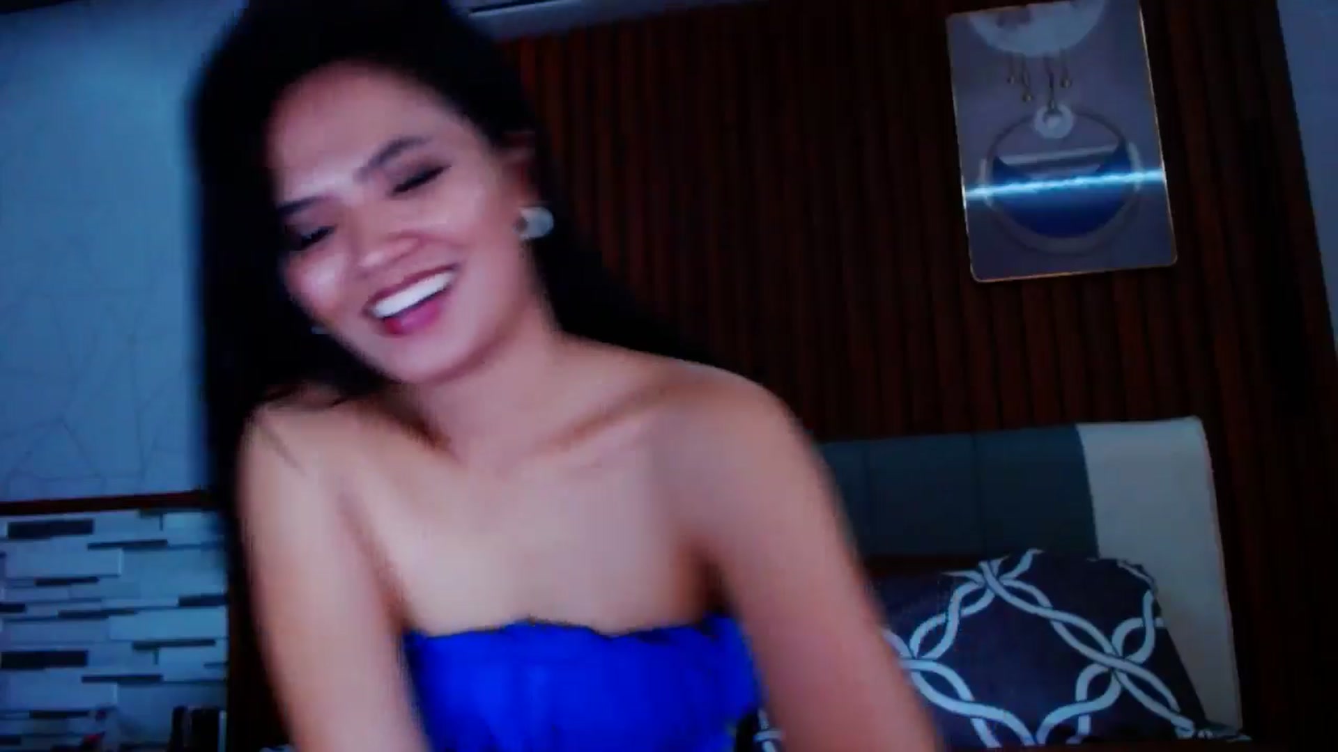 Gallery image thumbnail from SweetOne_4u's myfreecams stream on, 06/04/2024, 24:34 image 3 of 20