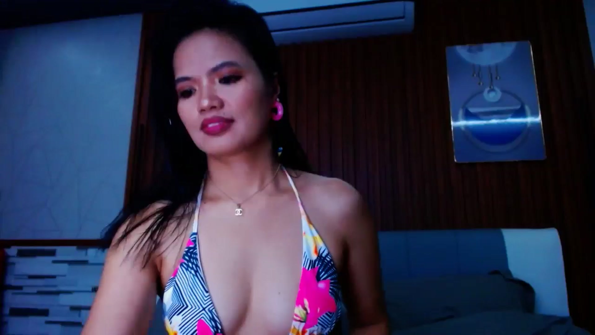 Gallery image thumbnail from SweetOne_4u's myfreecams stream on, 07/01/2024, 21:59 image 2 of 20
