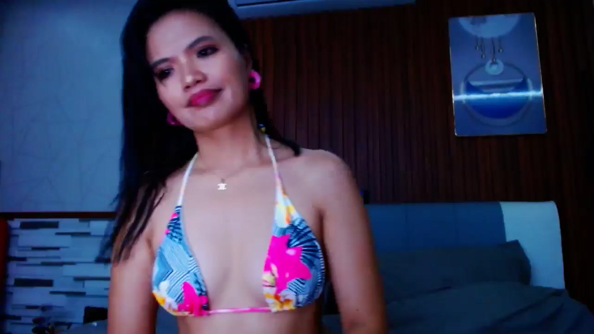 Gallery image thumbnail from SweetOne_4u's myfreecams stream on, 07/01/2024, 23:54 image 2 of 20