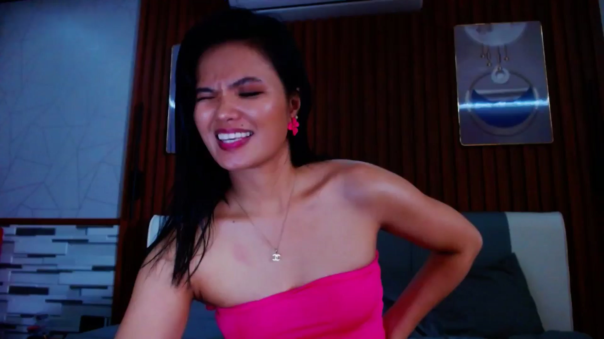Gallery image thumbnail from SweetOne_4u's myfreecams stream on, 07/02/2024, 01:33 image 20 of 20