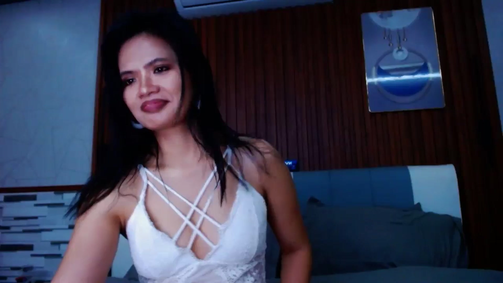 Gallery image thumbnail from SweetOne_4u's myfreecams stream on, 07/02/2024, 23:21 image 3 of 20