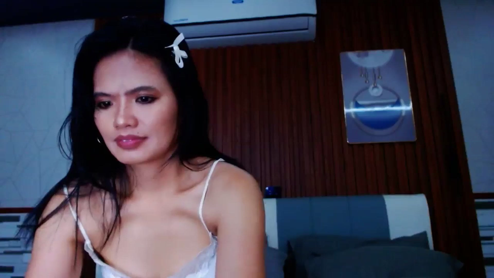Gallery image thumbnail from SweetOne_4u's myfreecams stream on, 07/04/2024, 22:30 image 5 of 20