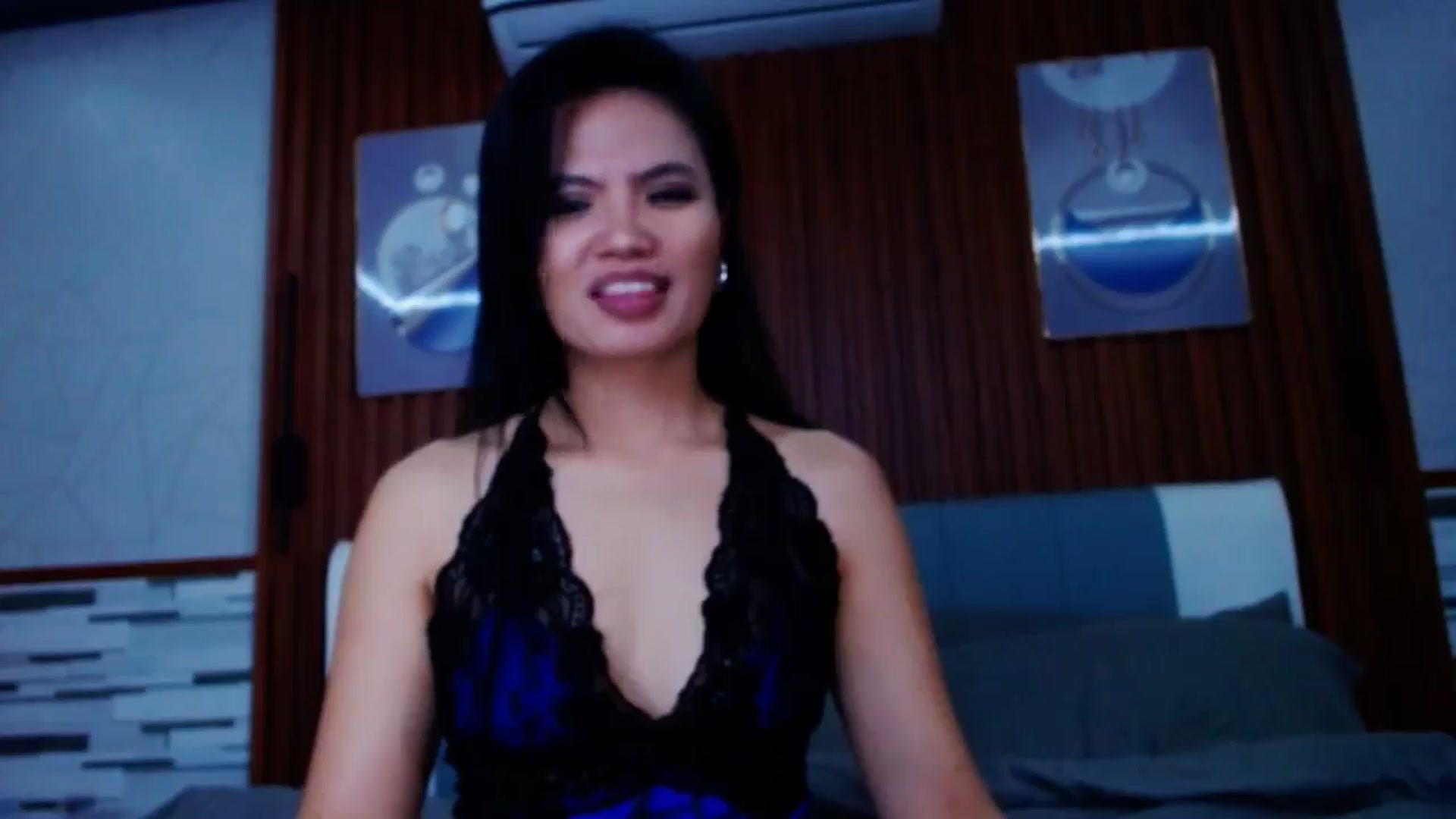 Gallery image thumbnail from SweetOne_4u's myfreecams stream on, 07/06/2024, 23:55 image 10 of 20