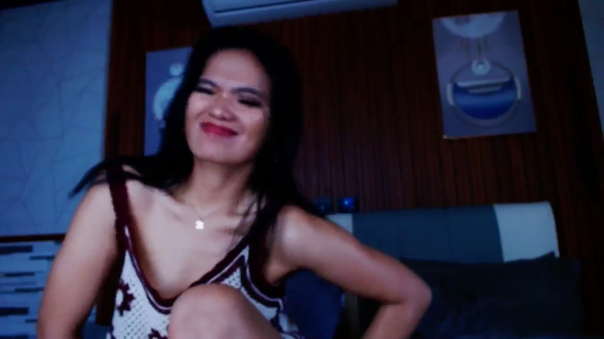 Gallery image thumbnail from SweetOne_4u's myfreecams stream on, 07/08/2024, 24:32 image 10 of 20